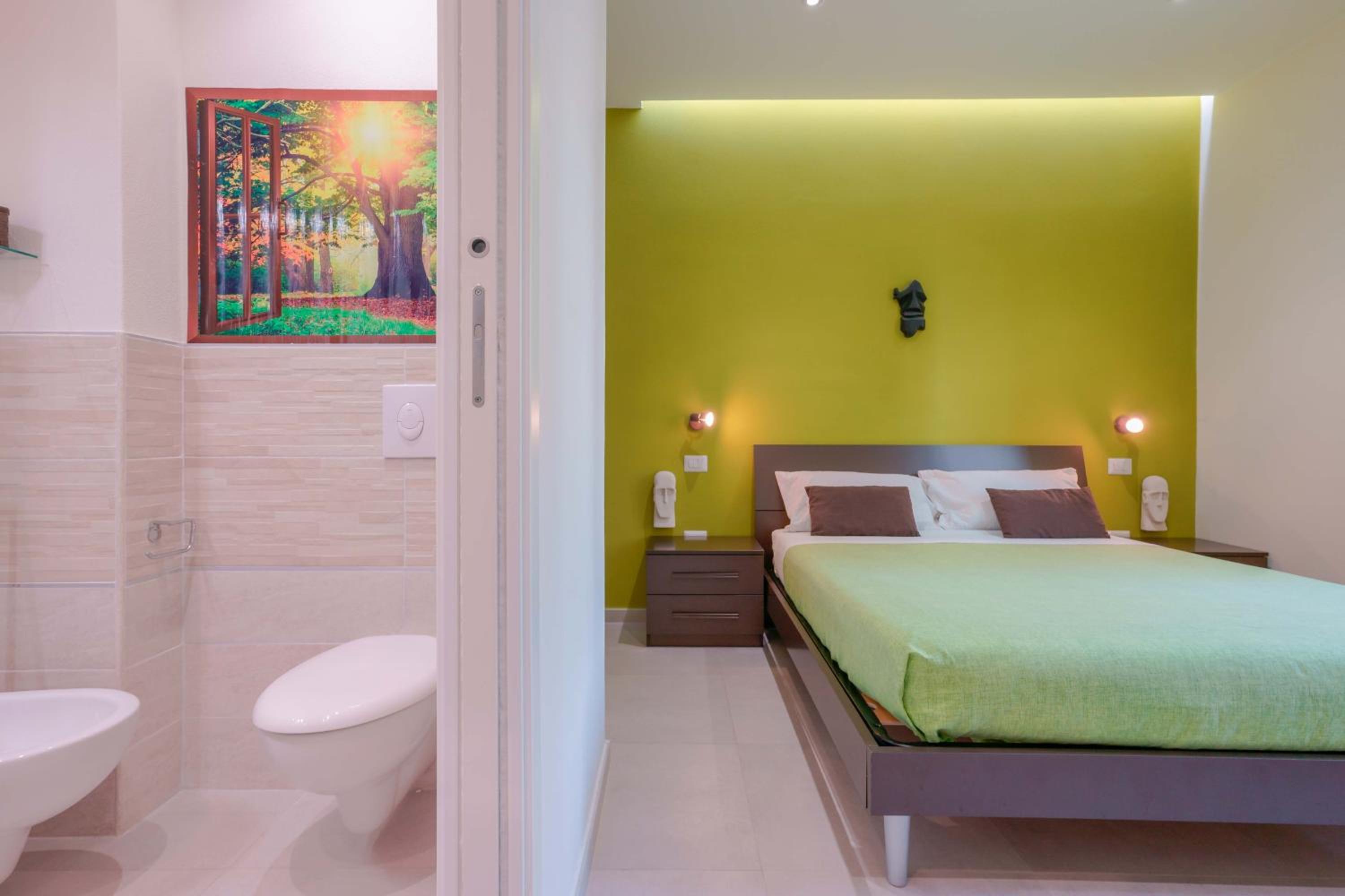 Double Room - Photo 8