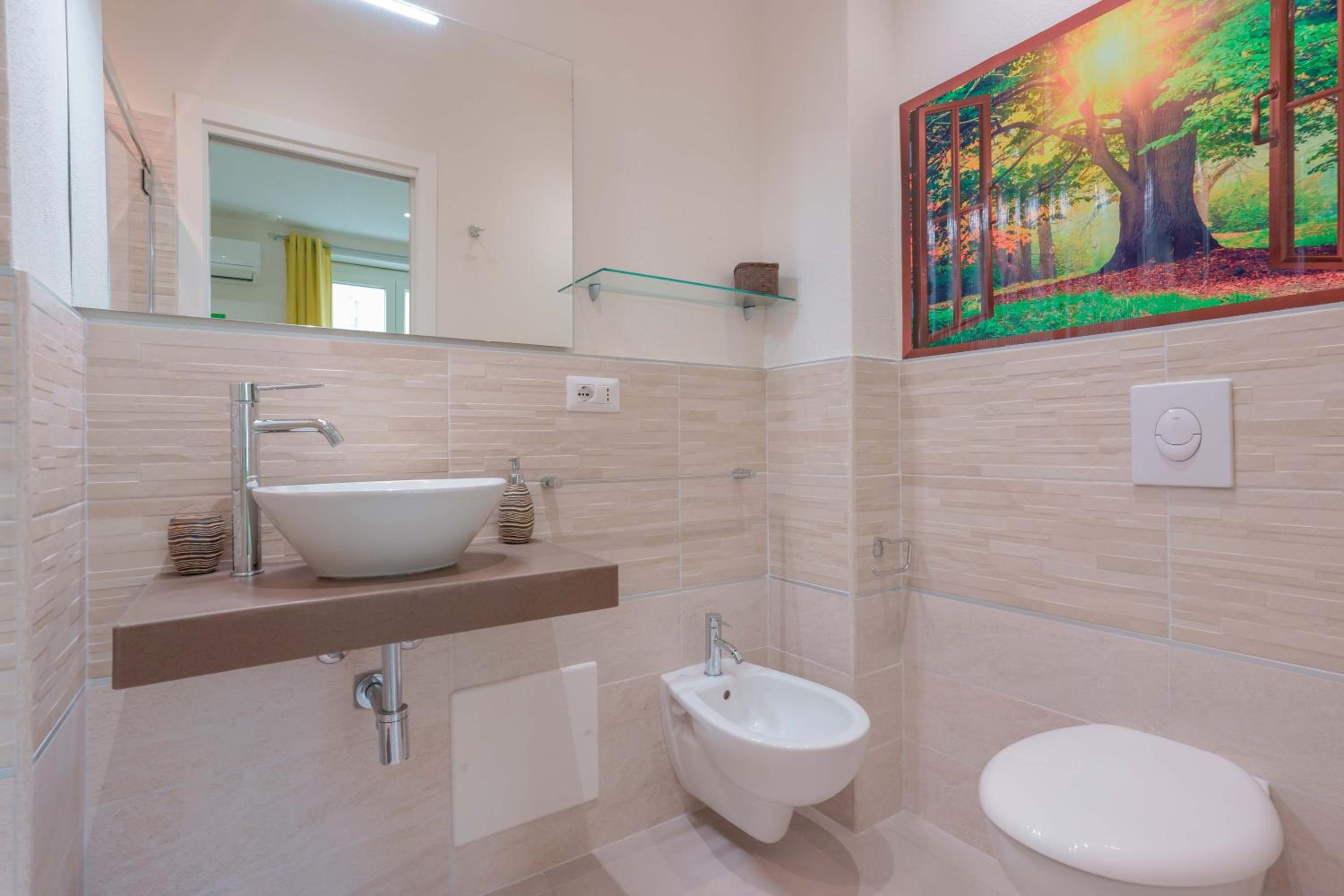 Double Room - Photo 9