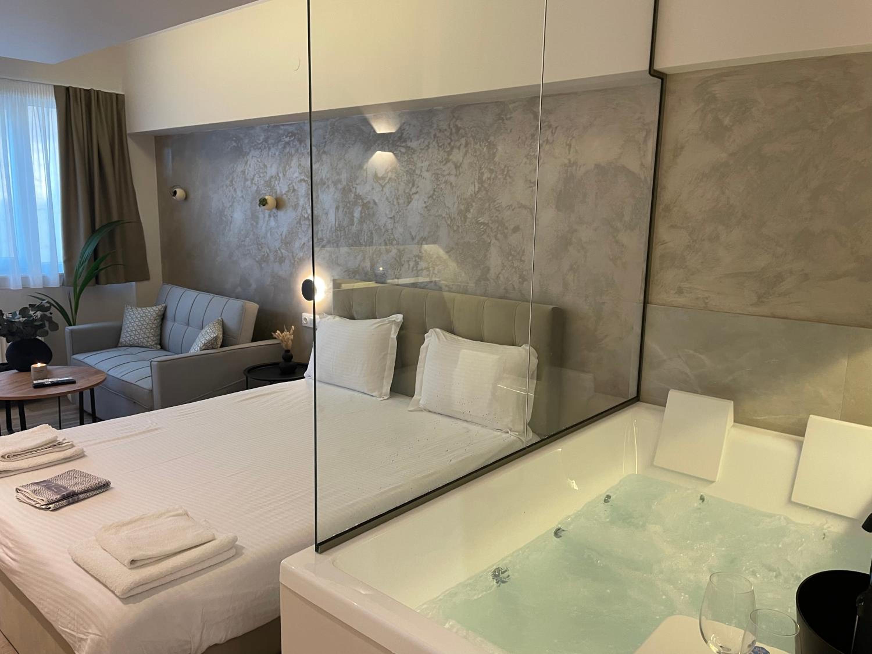 King Suite with Spa Bath