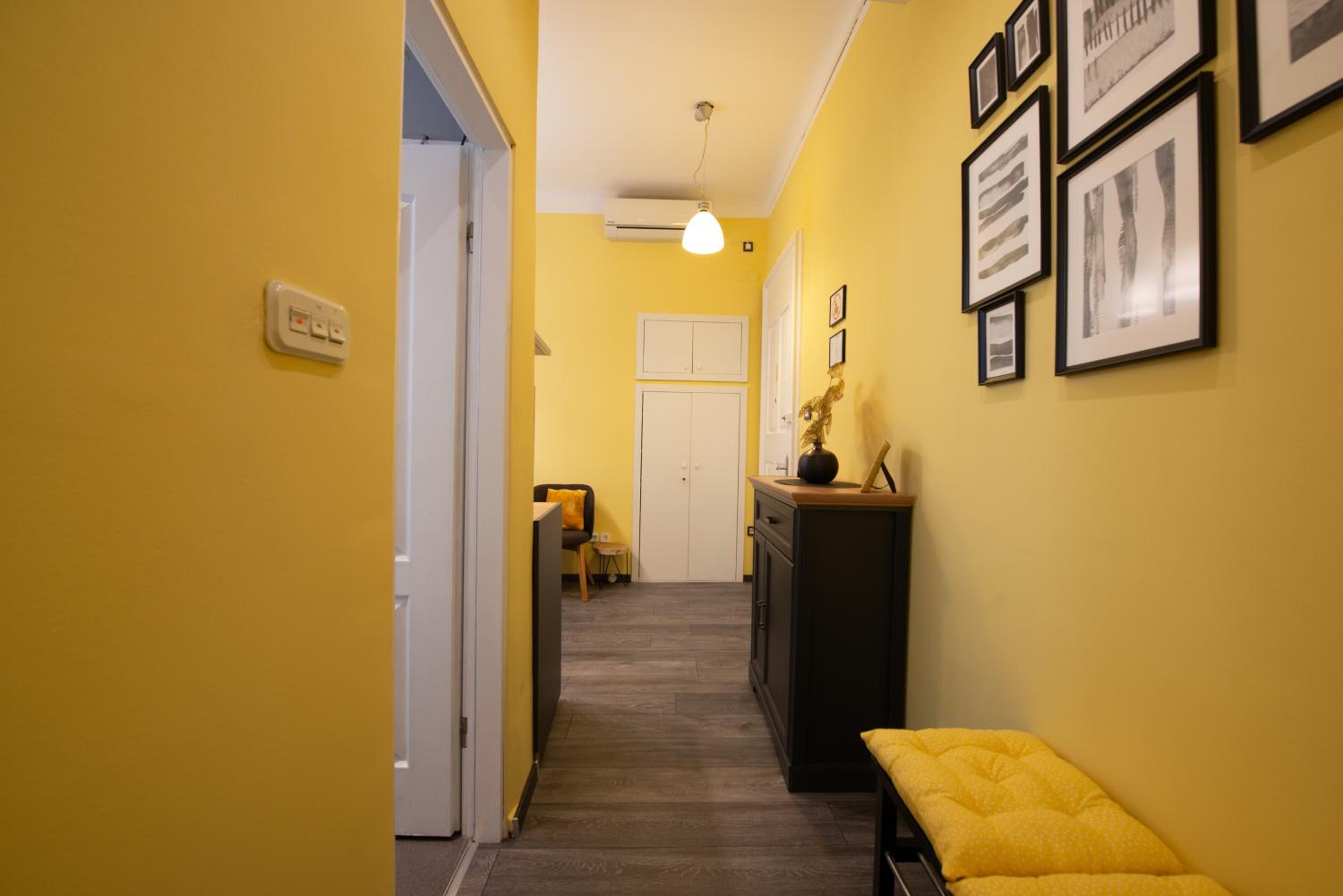 Standard Studio - Photo 3