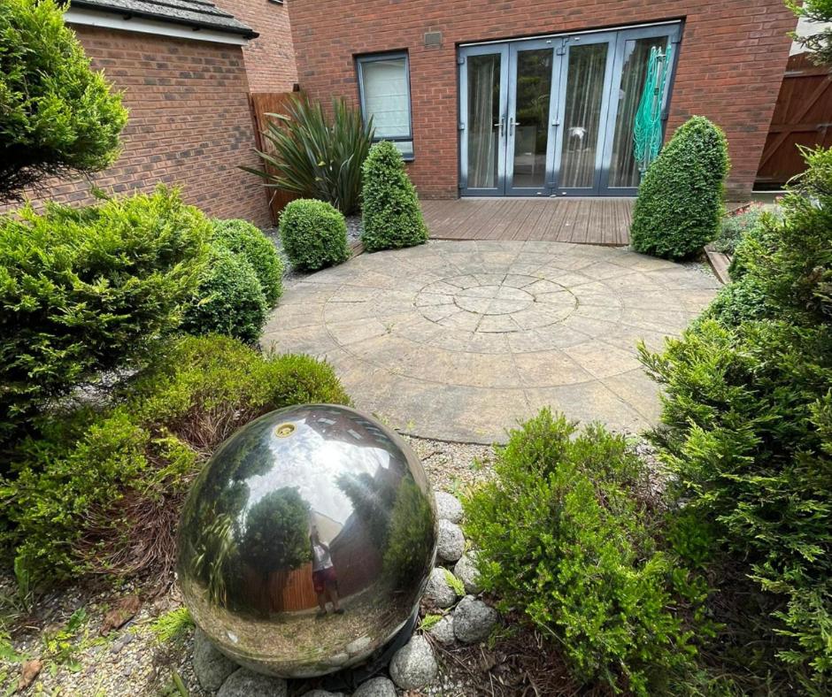 Four-Bedroom House - Photo 22