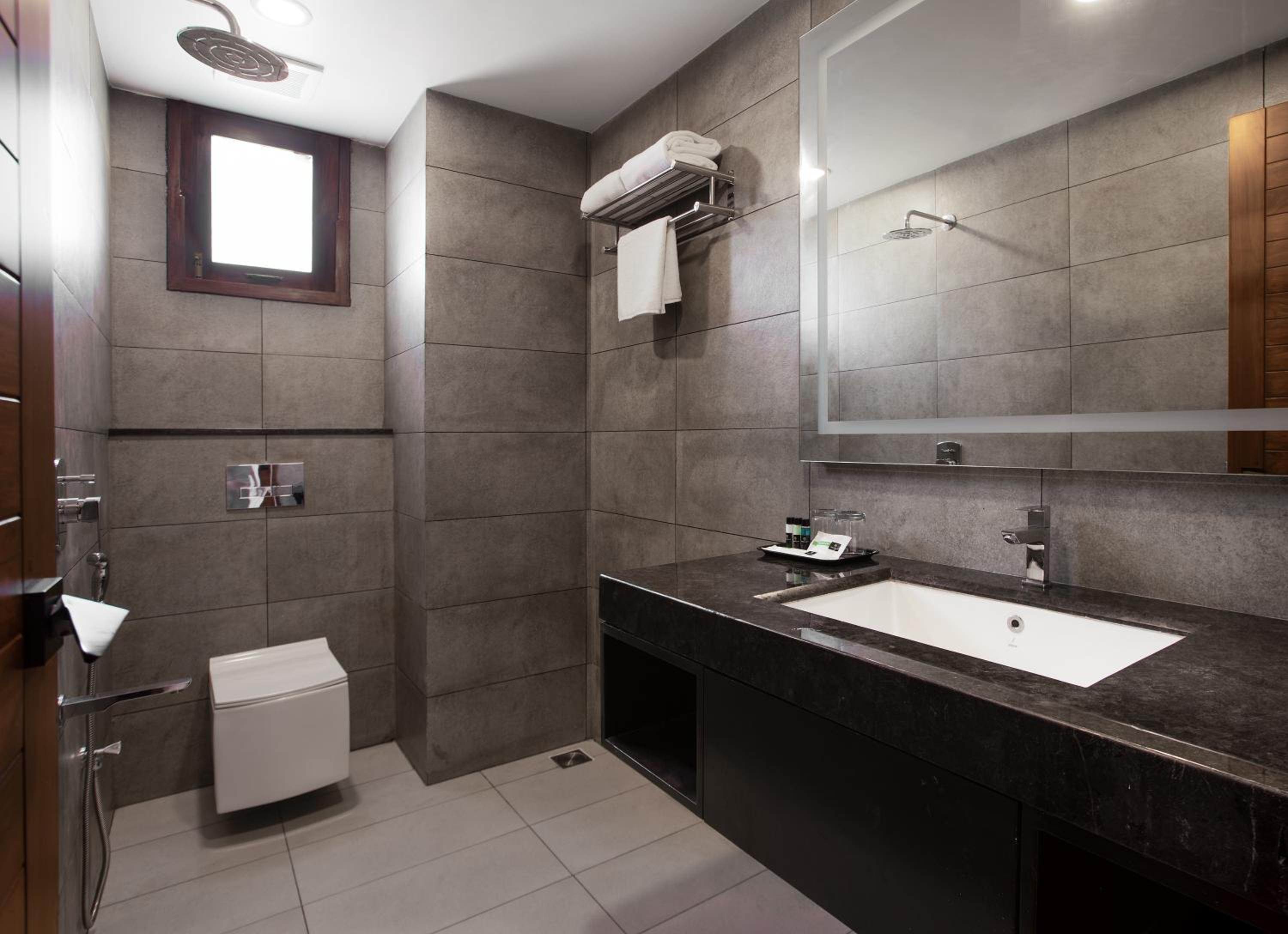 Premium Quadruple Room - Photo 3
