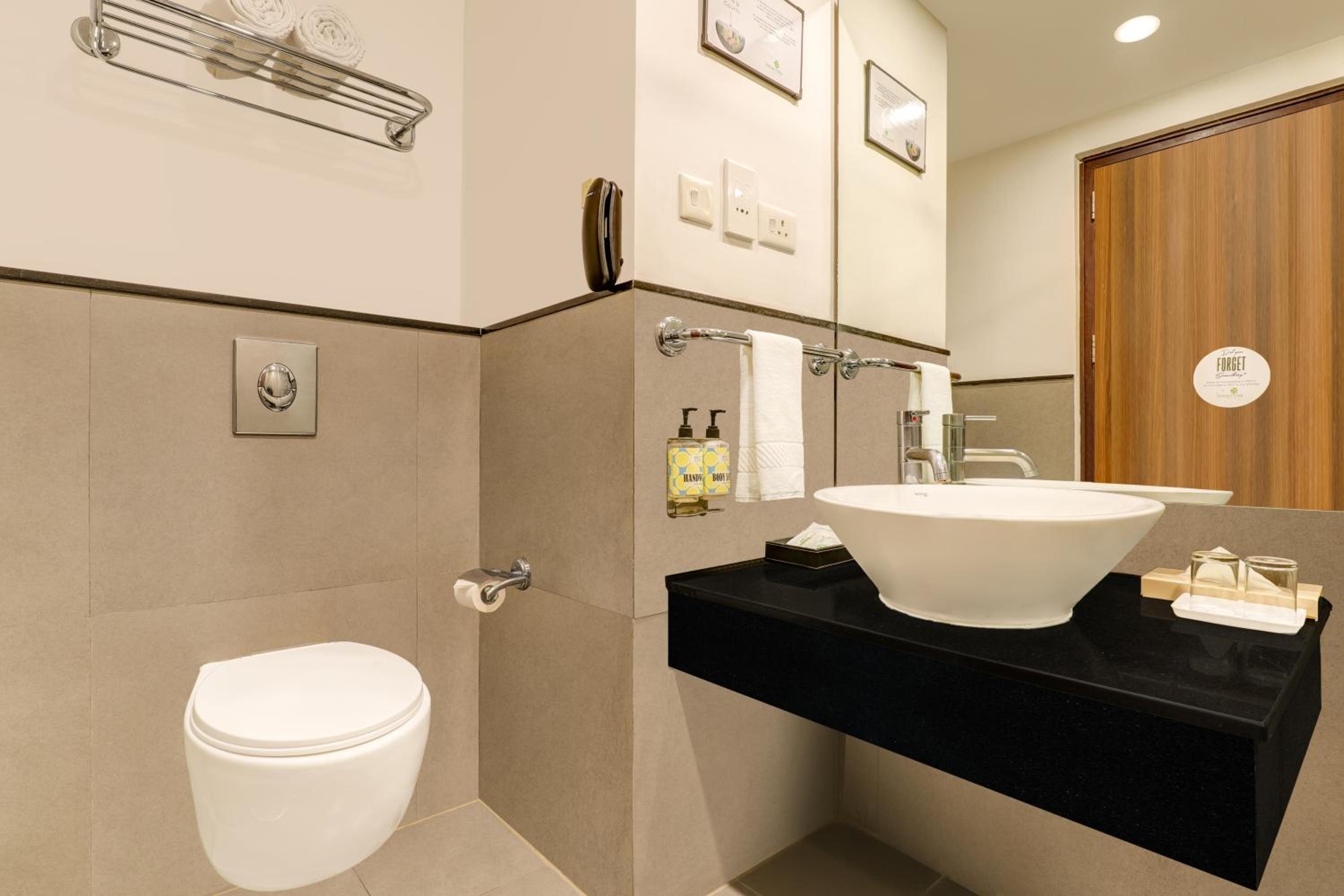 Studio Room (20% discount on SPA/Laundry) and Free Happy Hours and Room Upgrade subject to availability) photo 3