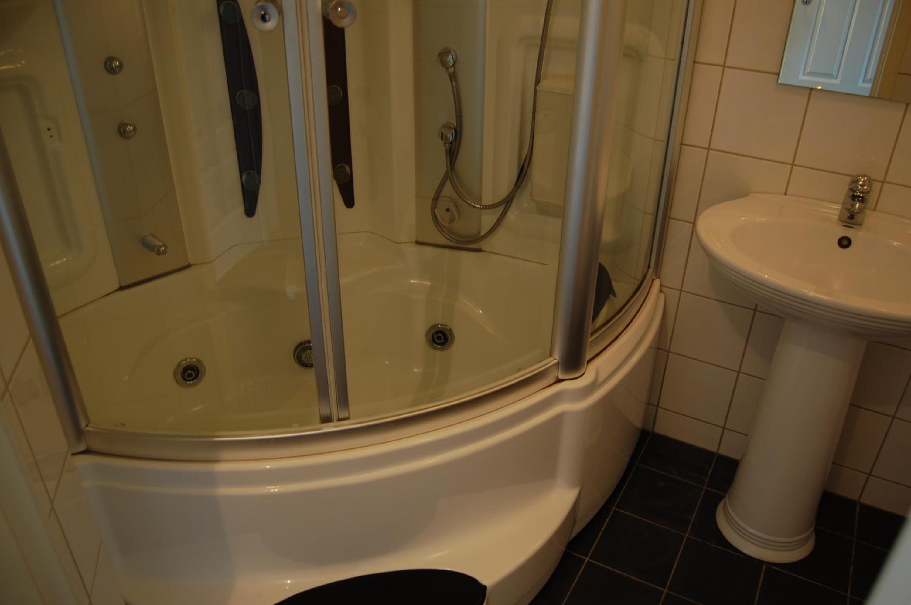 Two-Bedroom Apartment - Photo 10
