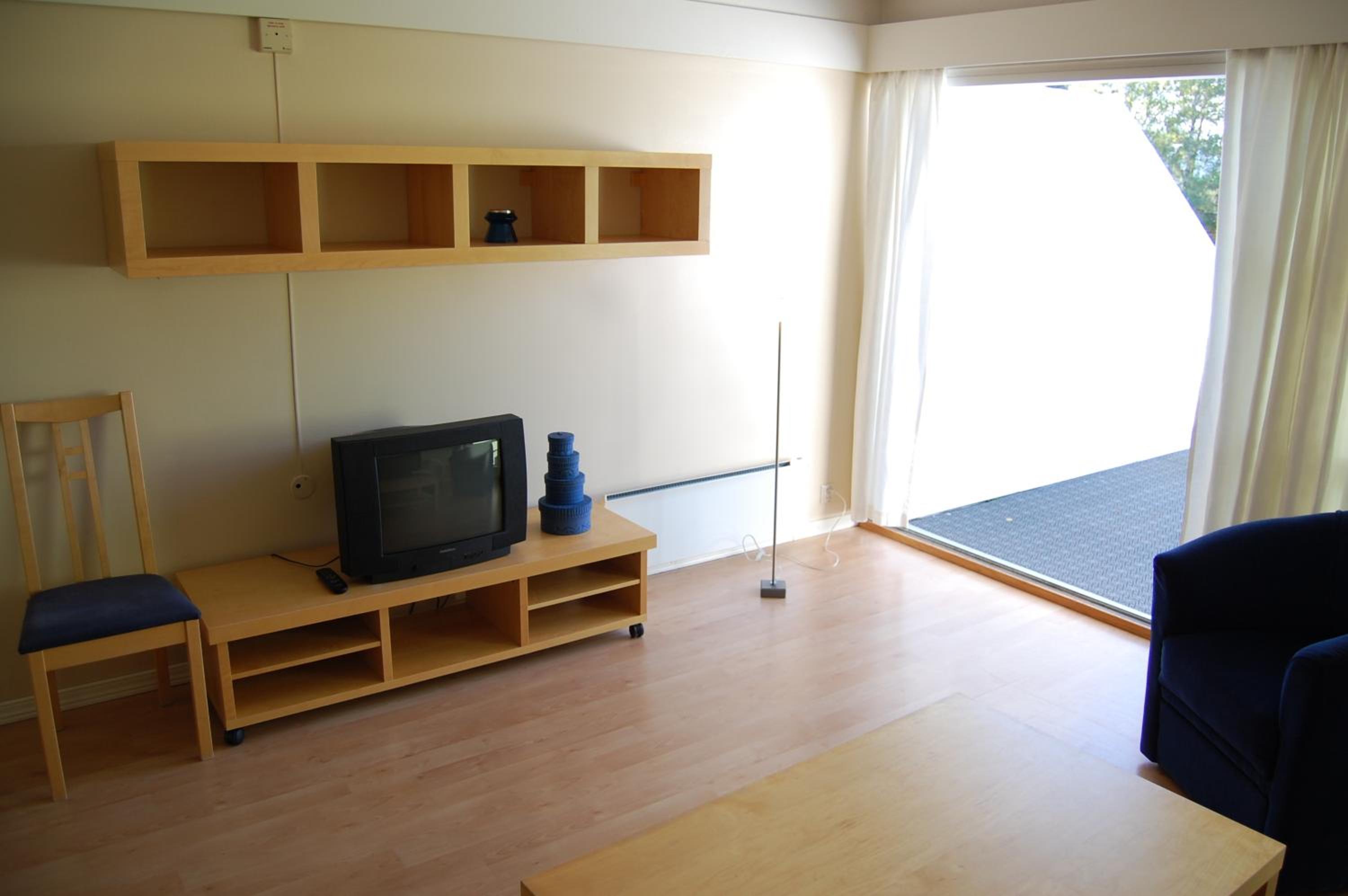 One-Bedroom Apartment with Balcony - Photo 3