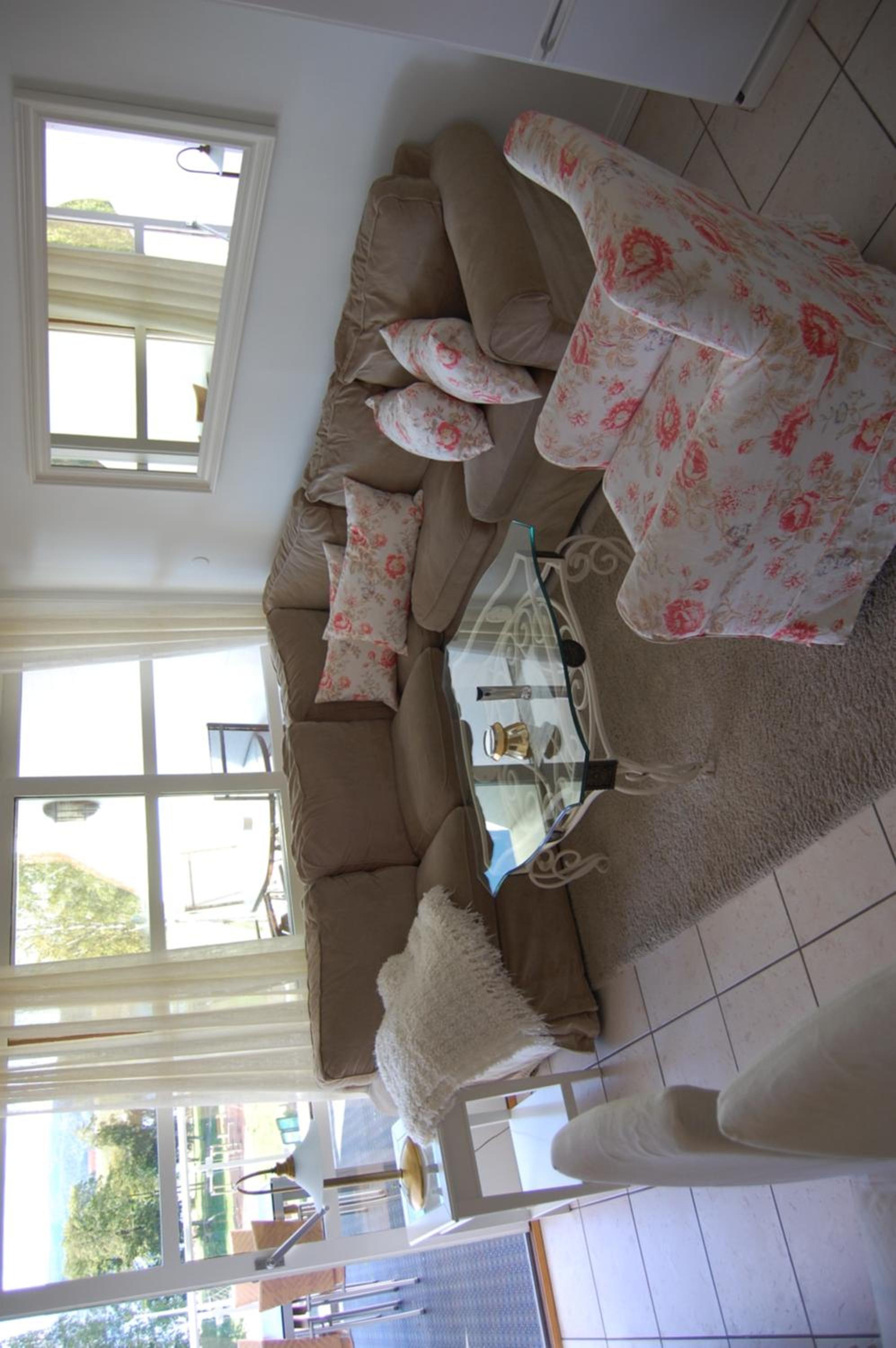 Two-Bedroom Apartment with Balcony - Photo 6