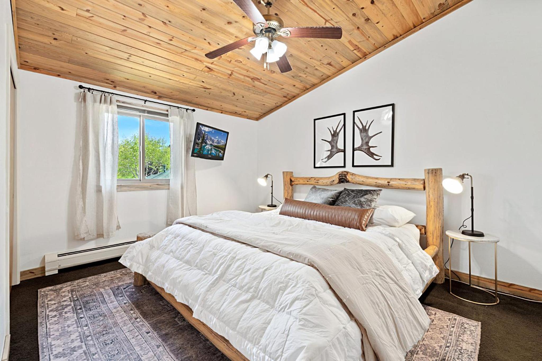 Two-Bedroom Suite - Photo 3