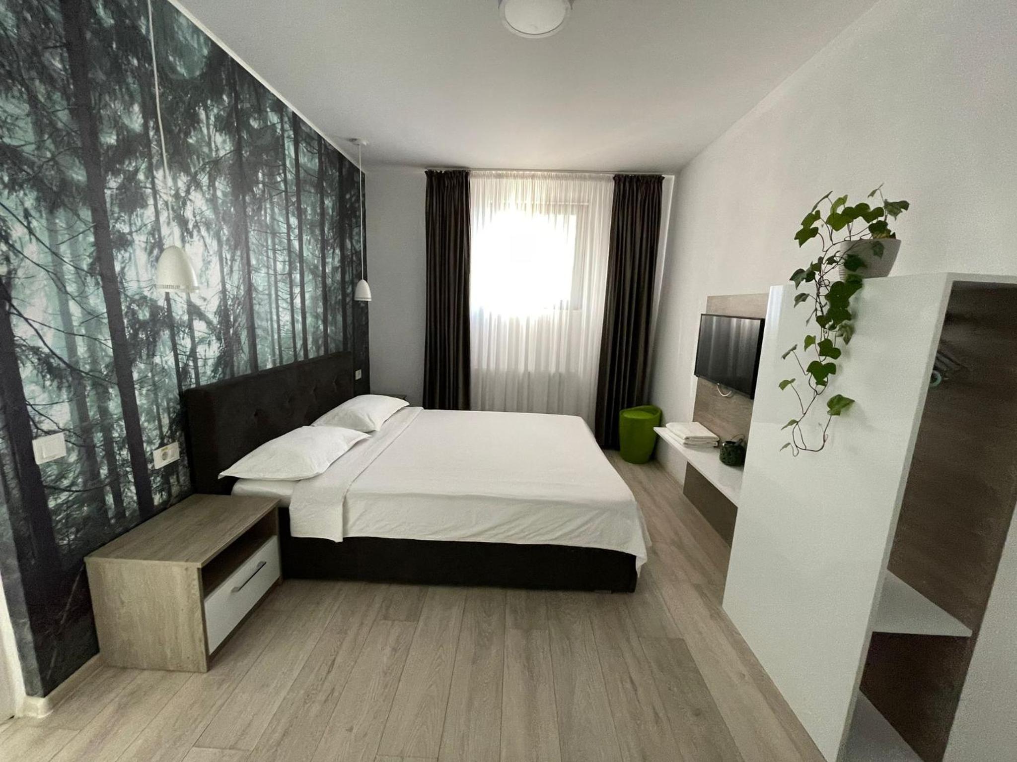 Double Room with Private Bathroom - Photo 11