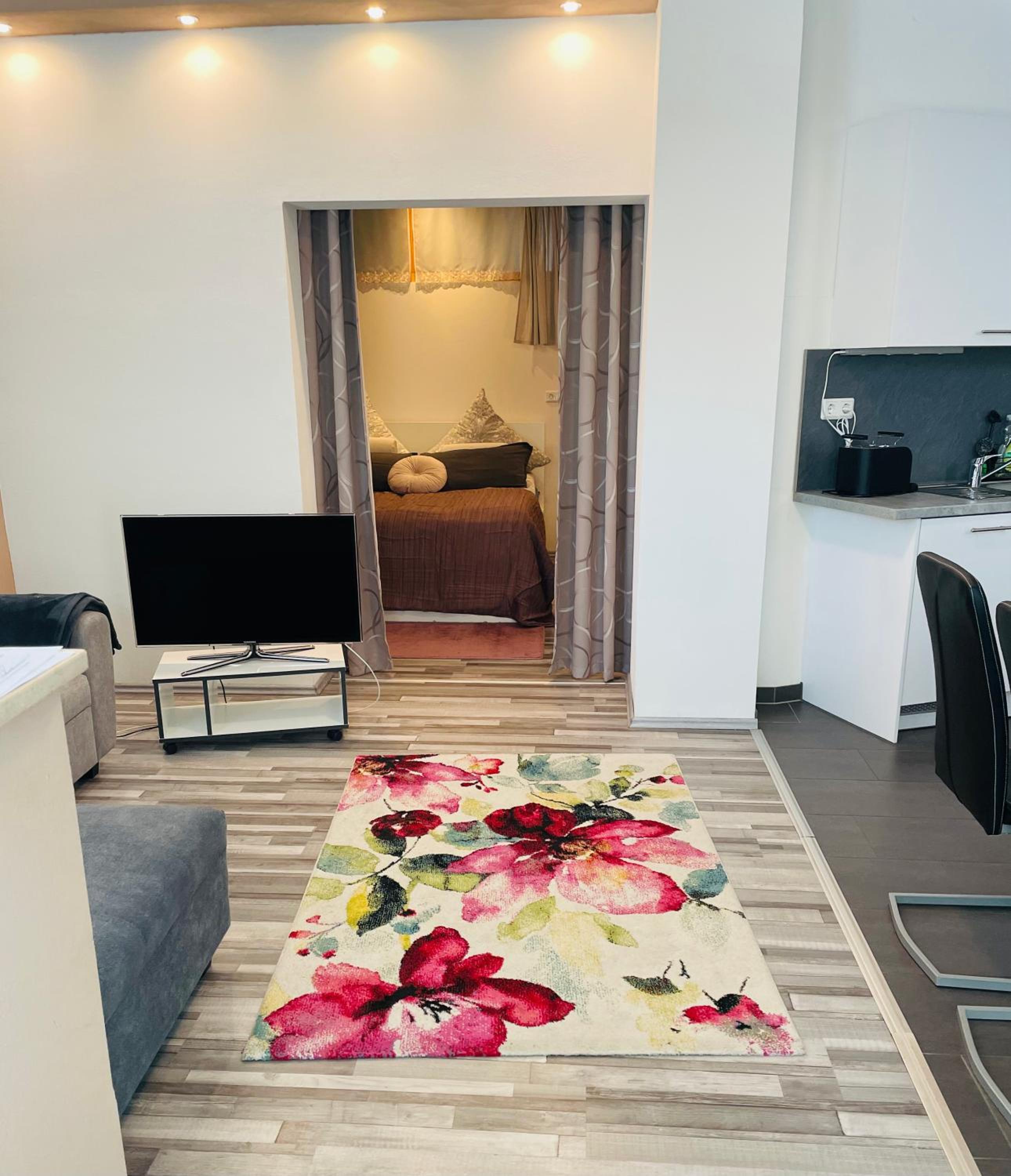 Two-Bedroom Apartment - Photo 16
