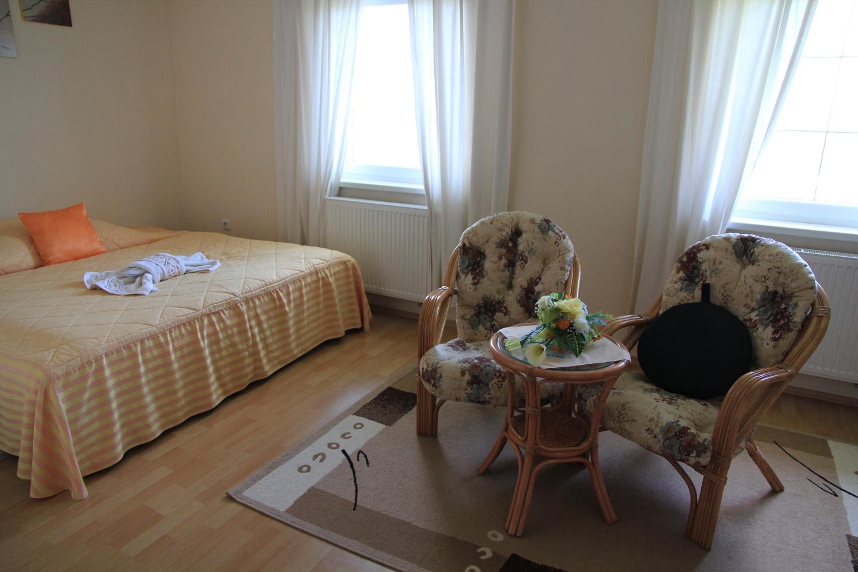 Deluxe Double Room with Balcony photo 3