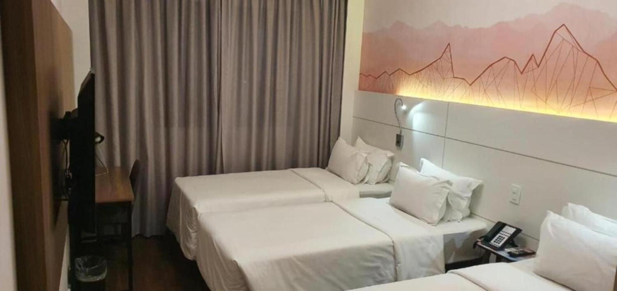 Premium Twin - 2 Single Beds