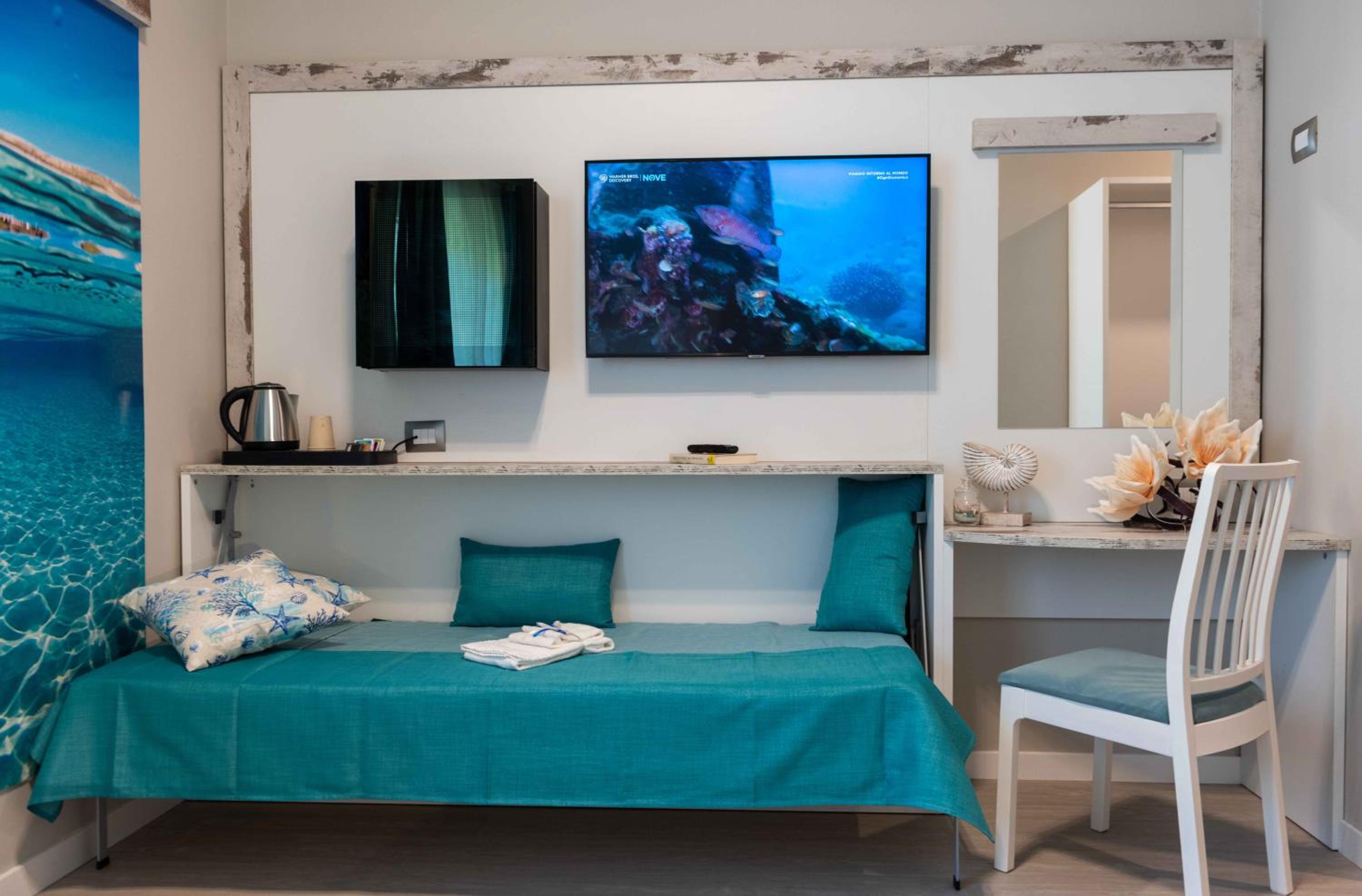 Large Double or Twin Room