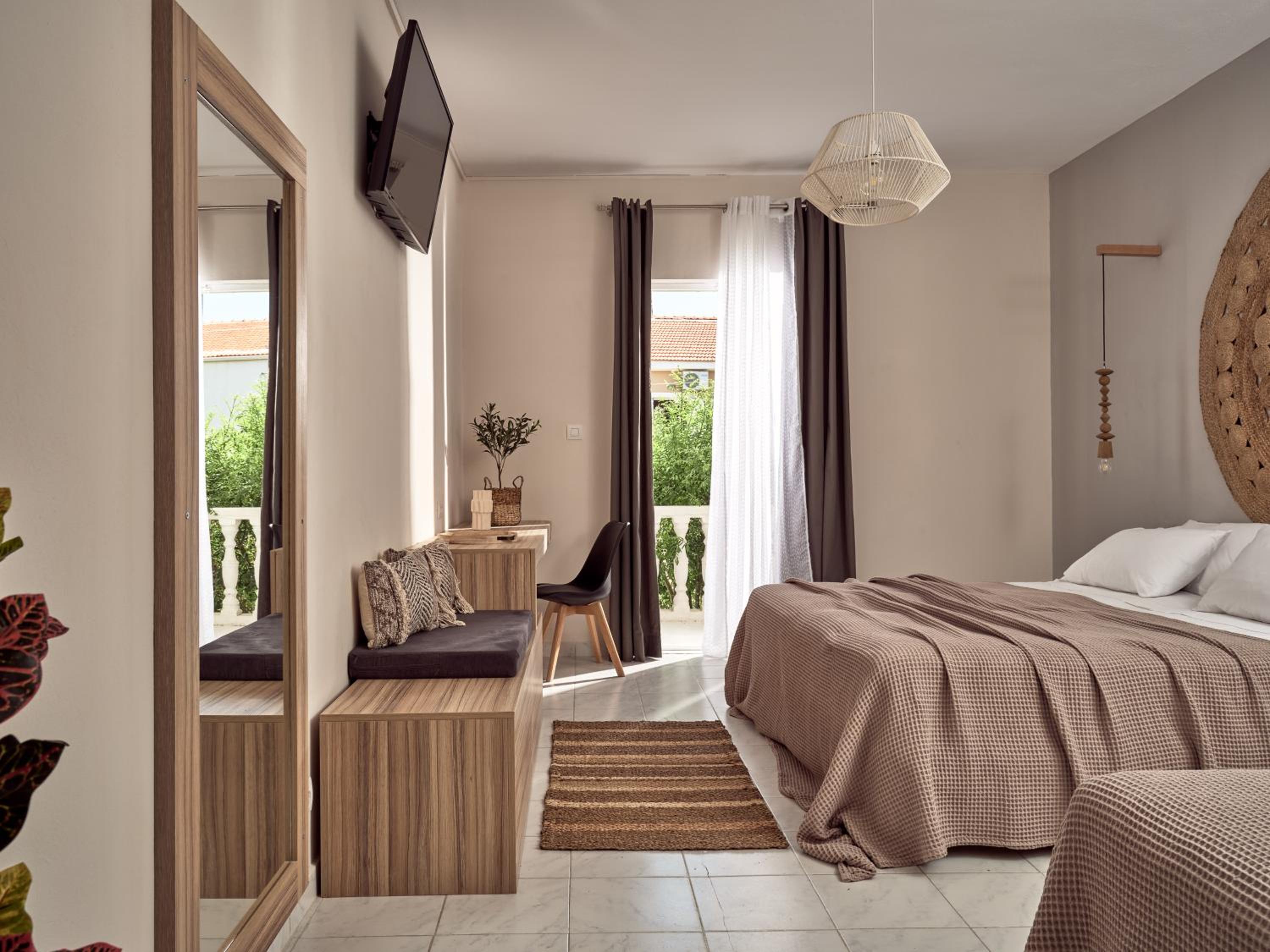 Deluxe Triple Room