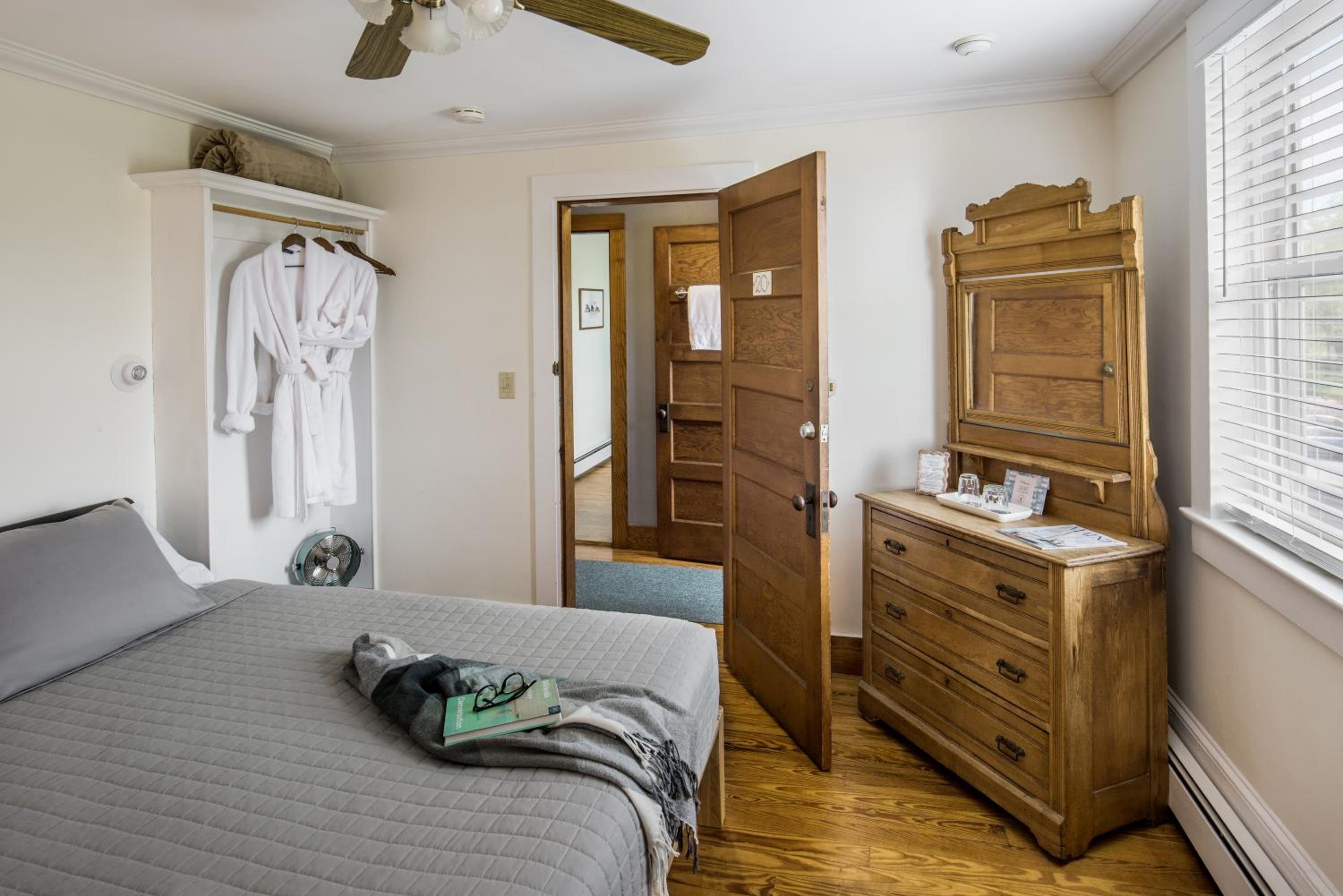 King Suite with Sea View