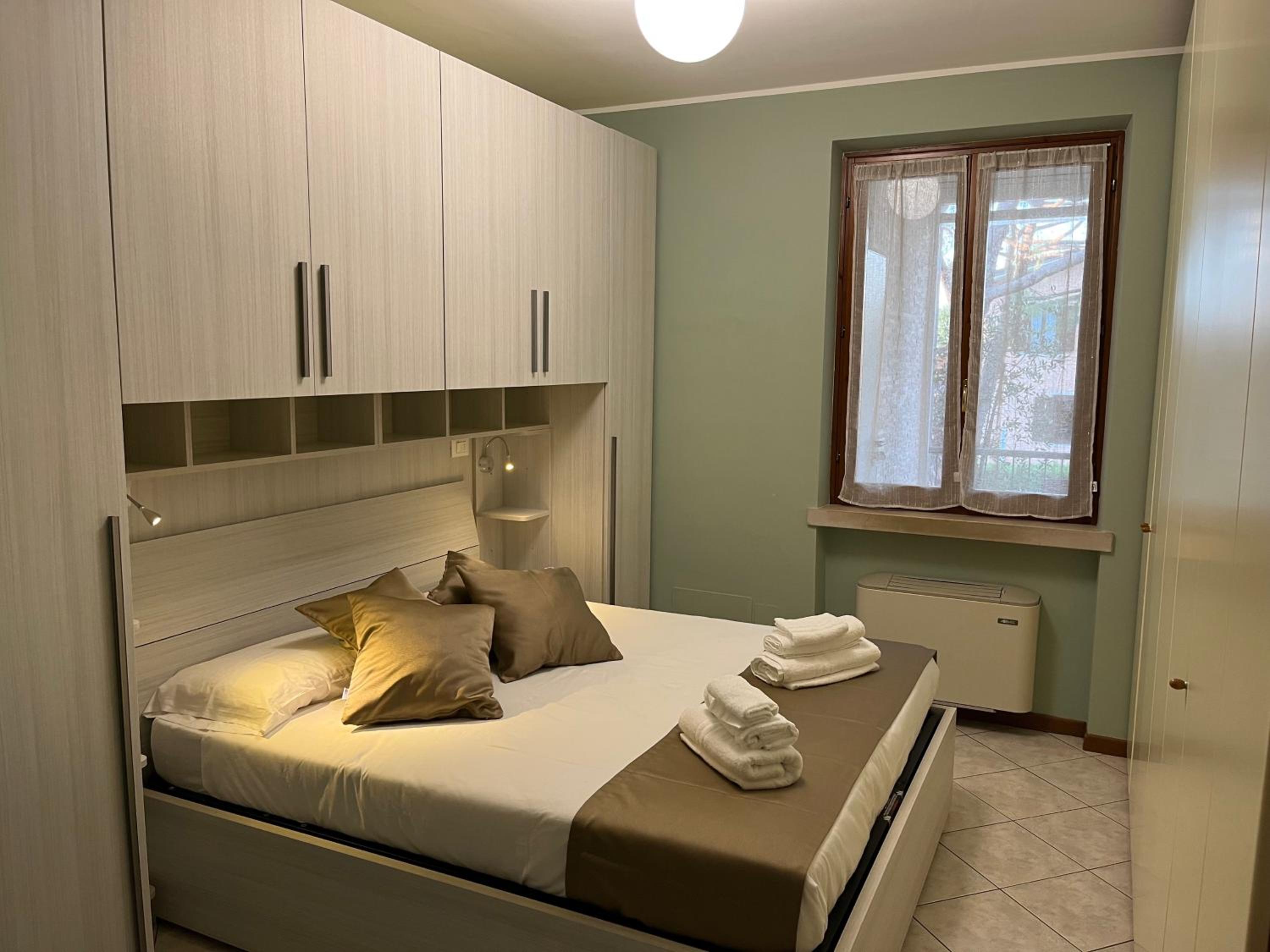 One-Bedroom House photo 1