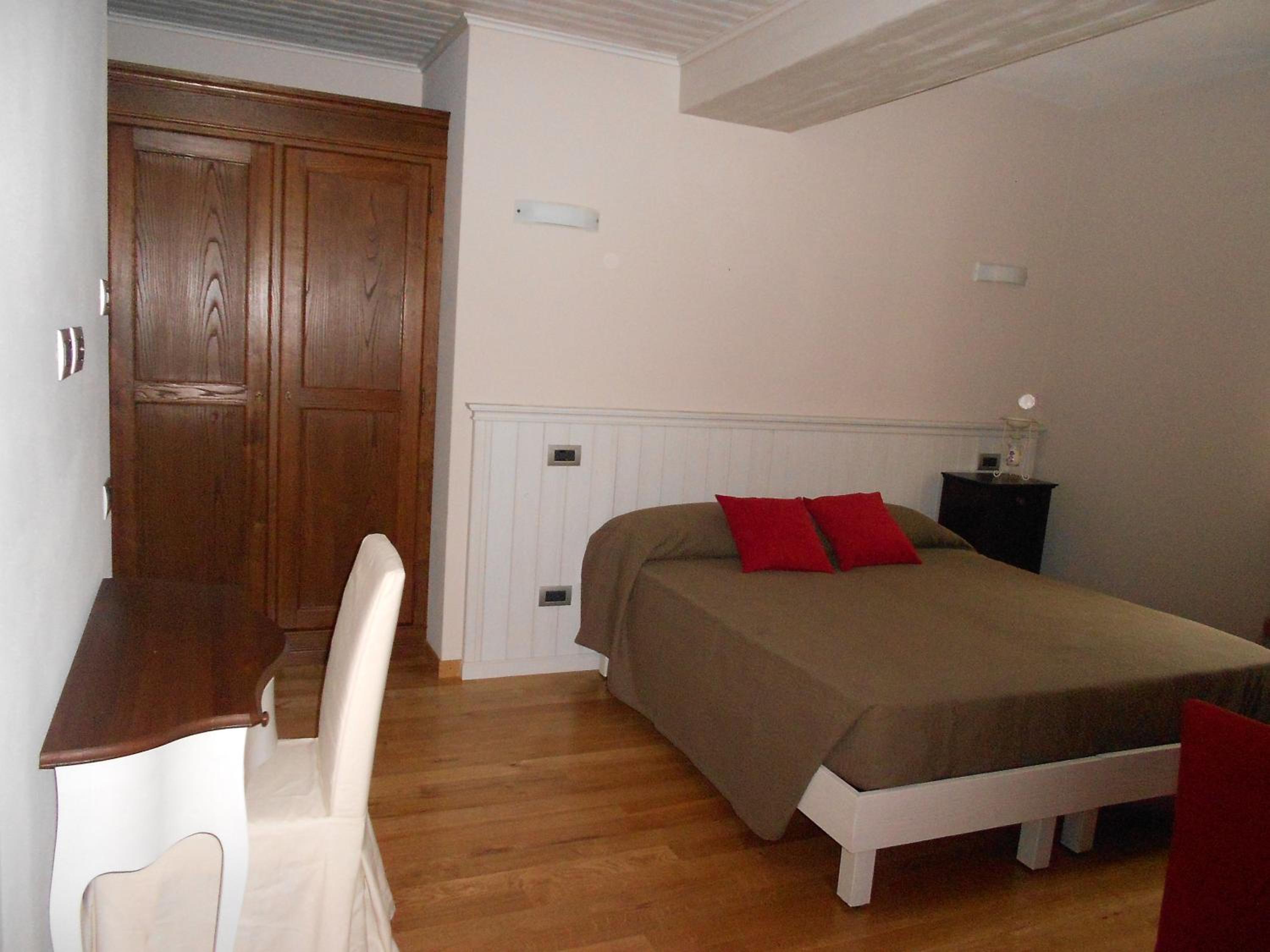 Double or Twin Room with Bathroom photo 3