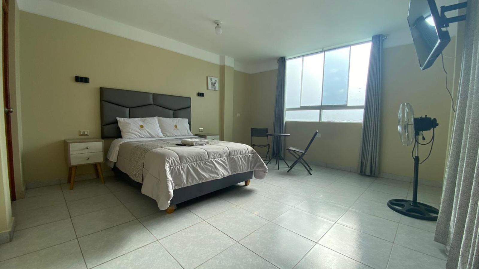Queen Room photo 1