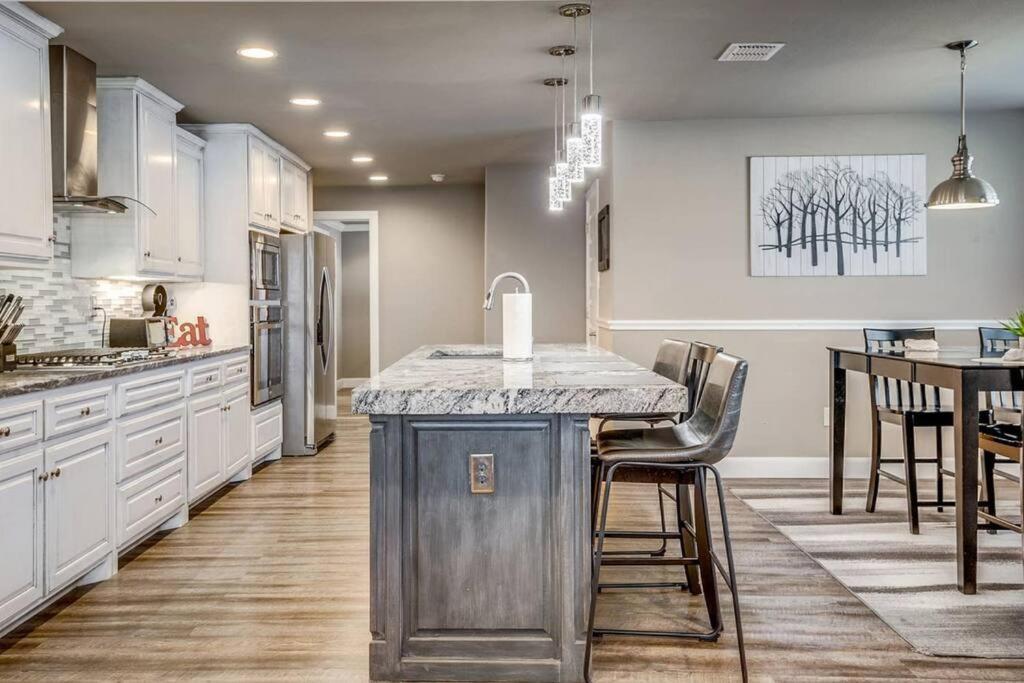 Three-Bedroom House - Photo 25
