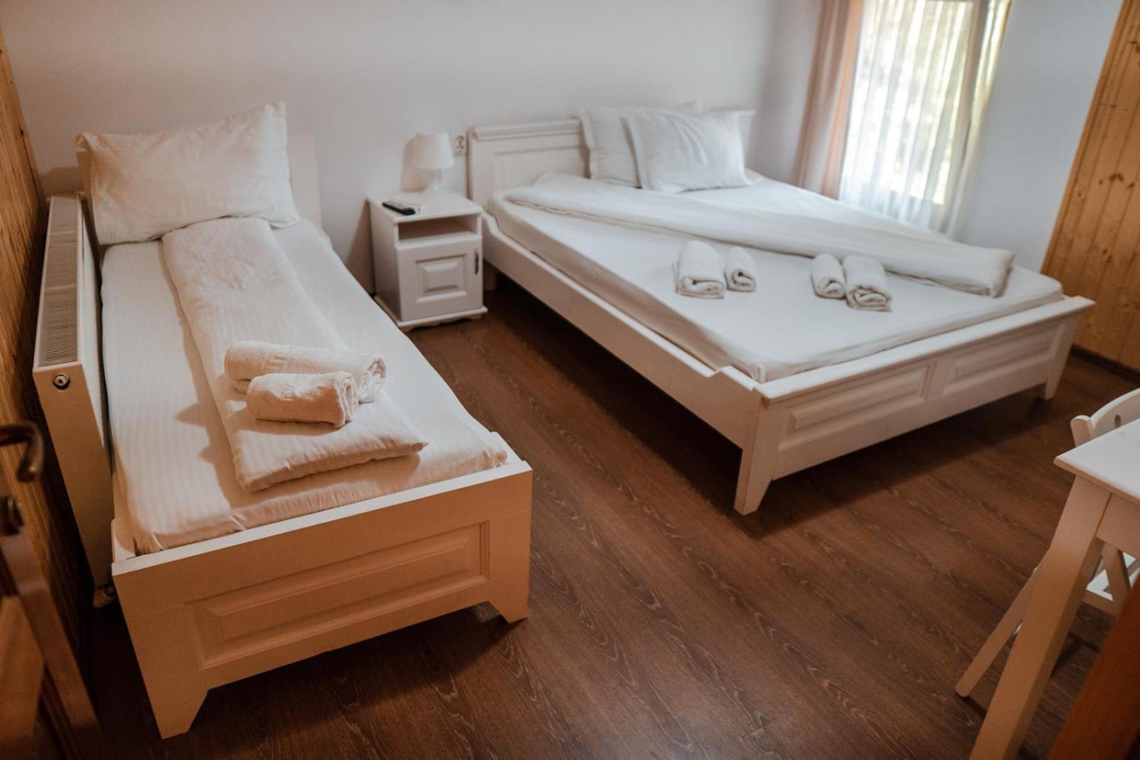 Comfort Triple Room with Shower - Photo 8