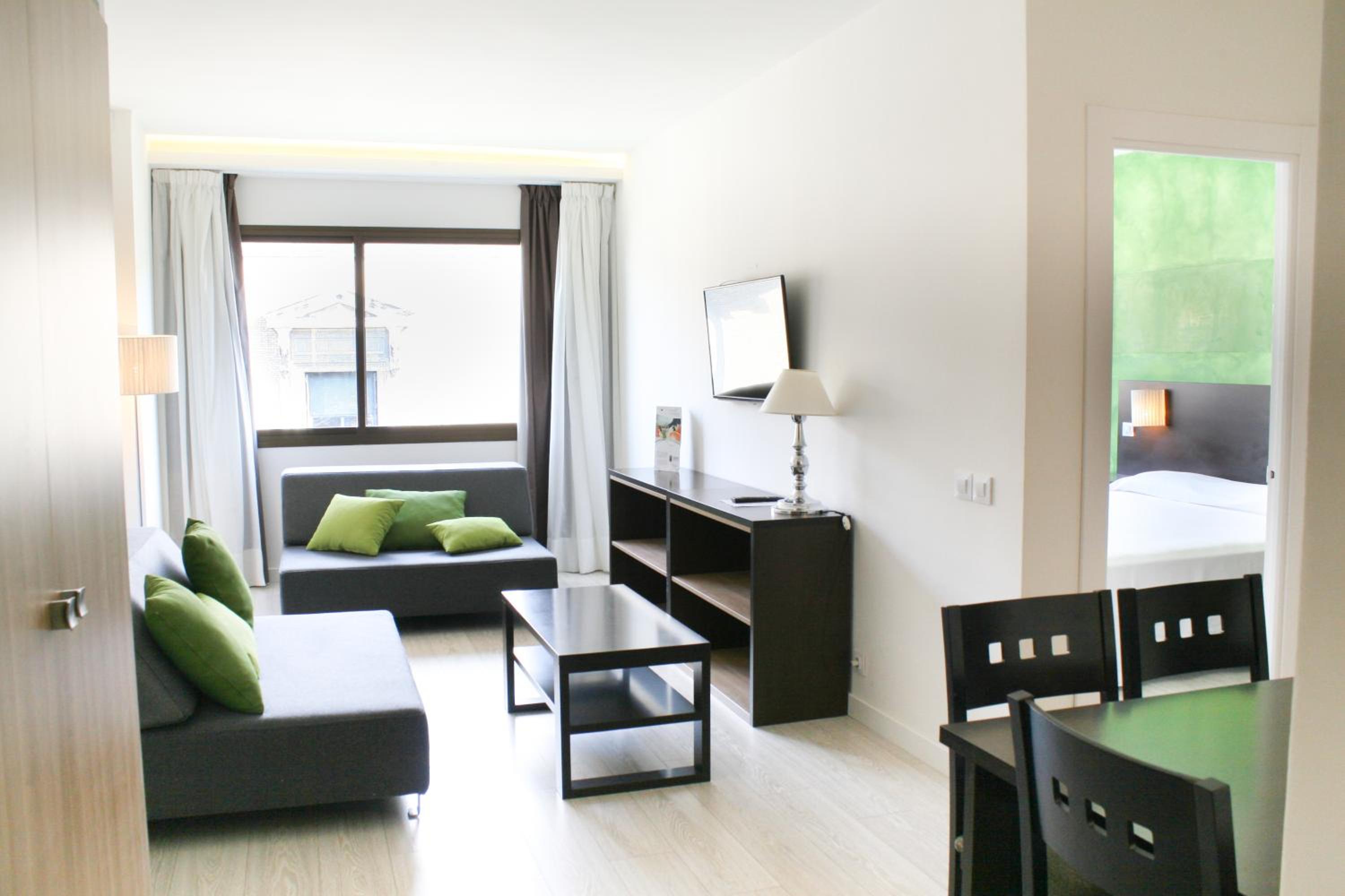 Junior Suite Apartment (1-5 adults)