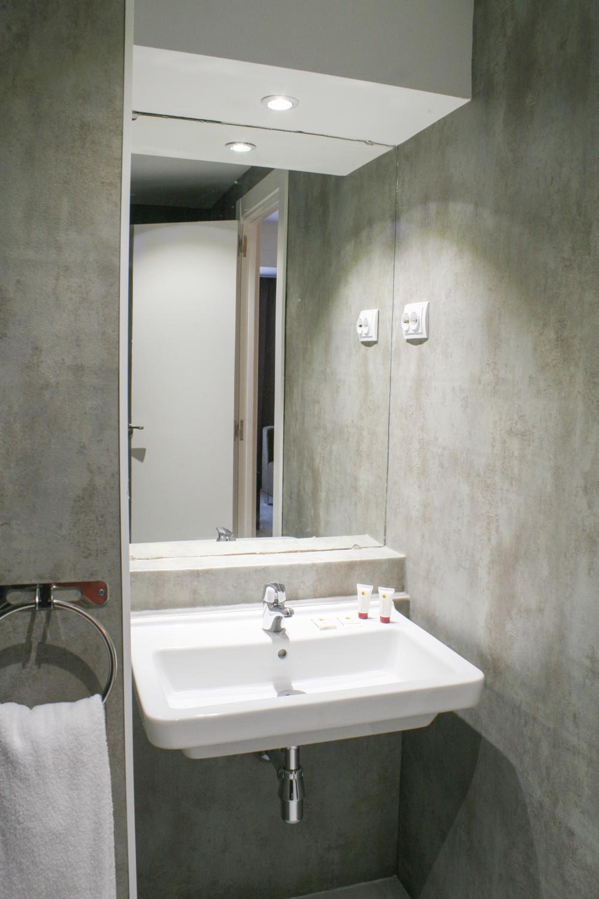 Apartment (1-4 Adults)