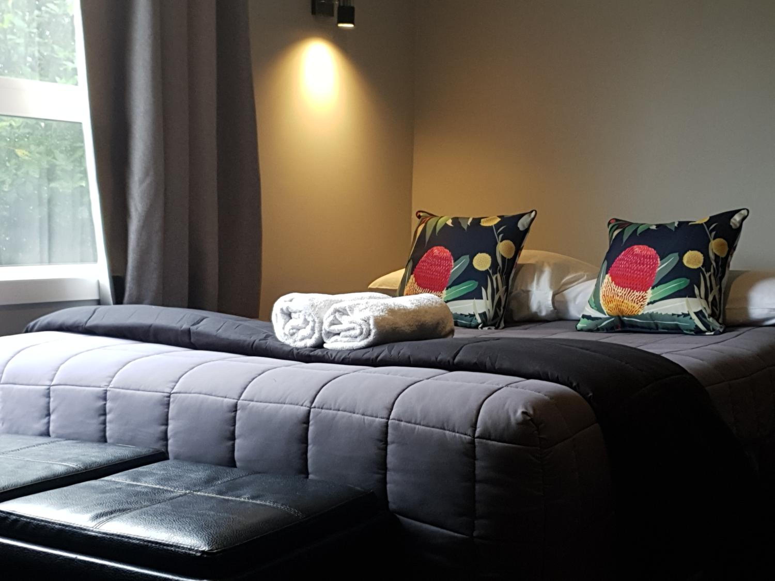 Double or Twin Room with Shared Bathroom photo 2
