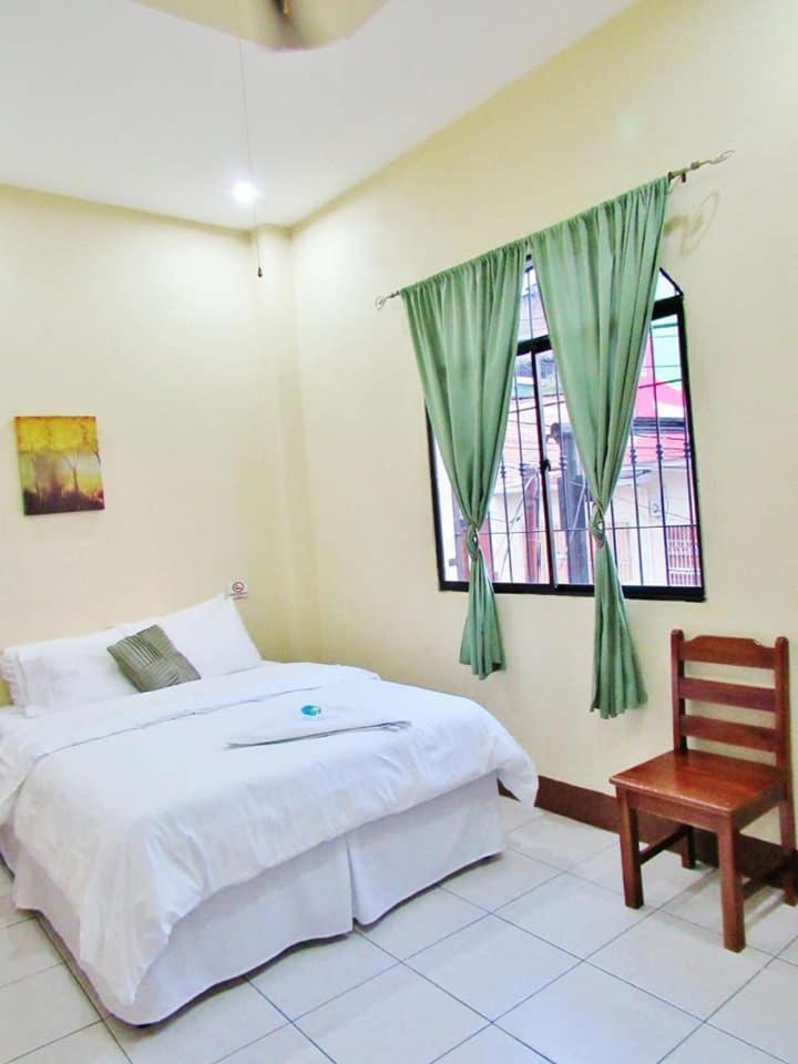 Deluxe Queen Room photo 1