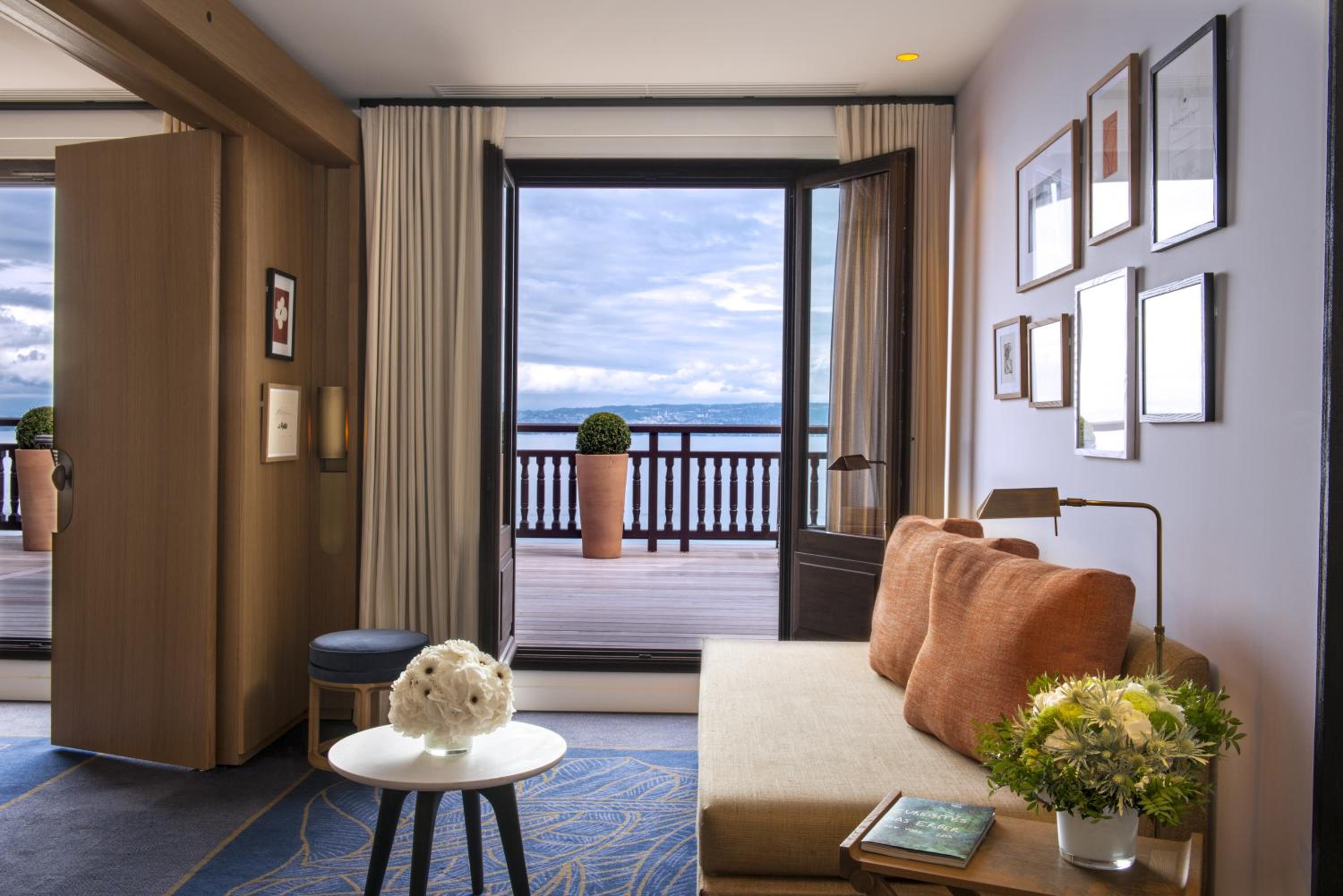 Suite Junior avec Terrasse Suite Junior avec Terrasse