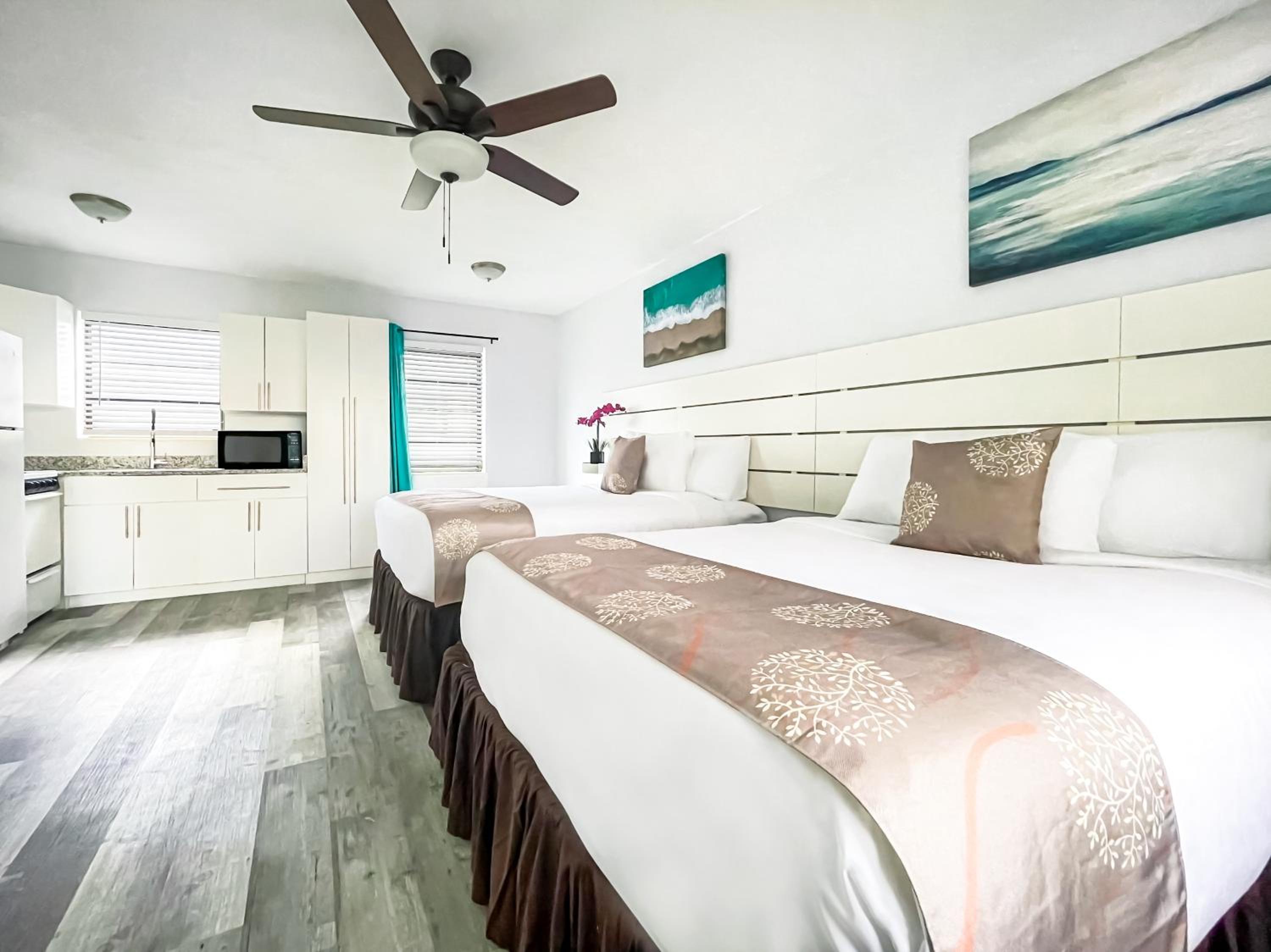 Deluxe Double Room - Photo 1