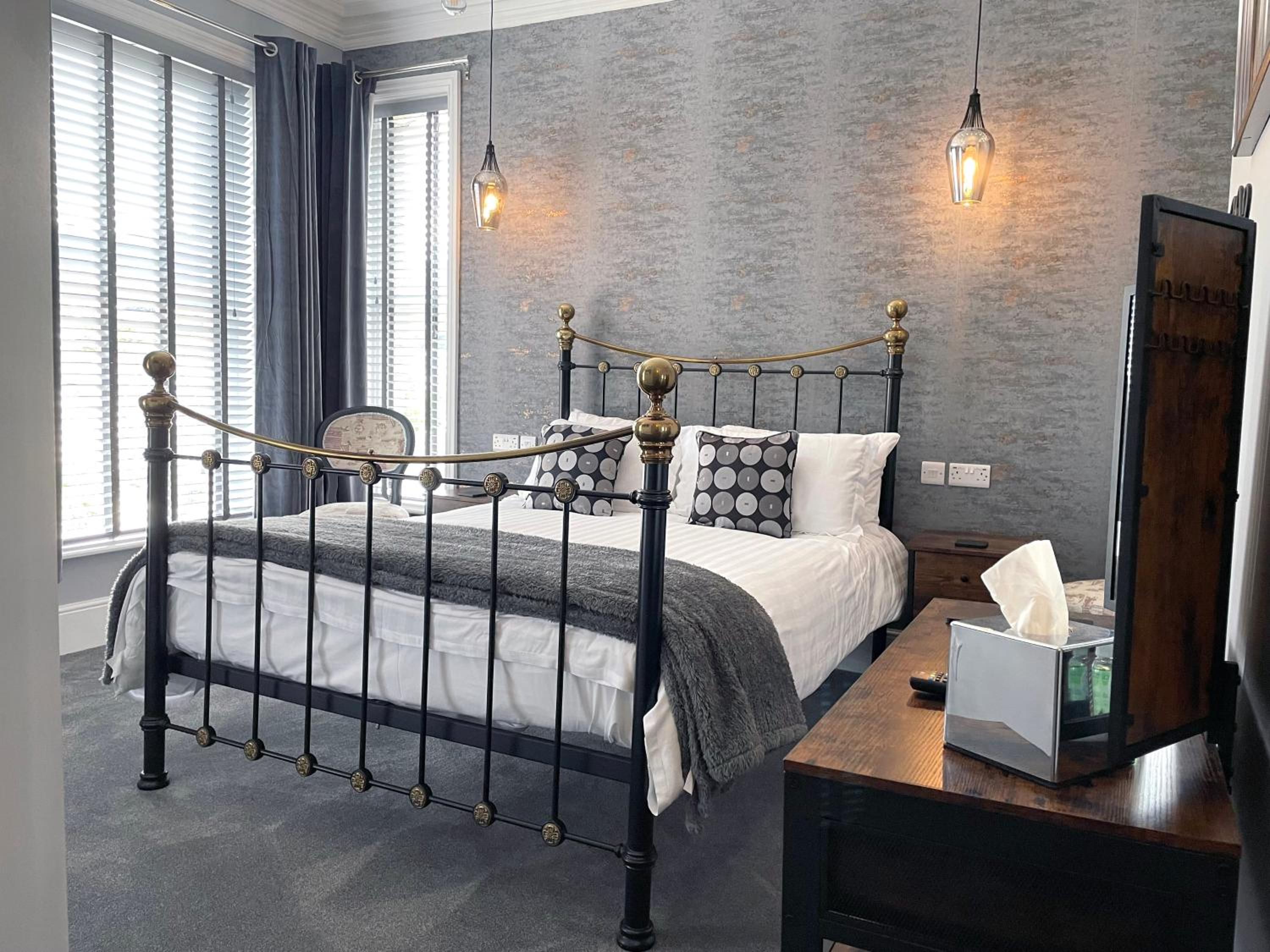 Standard King Room photo 1