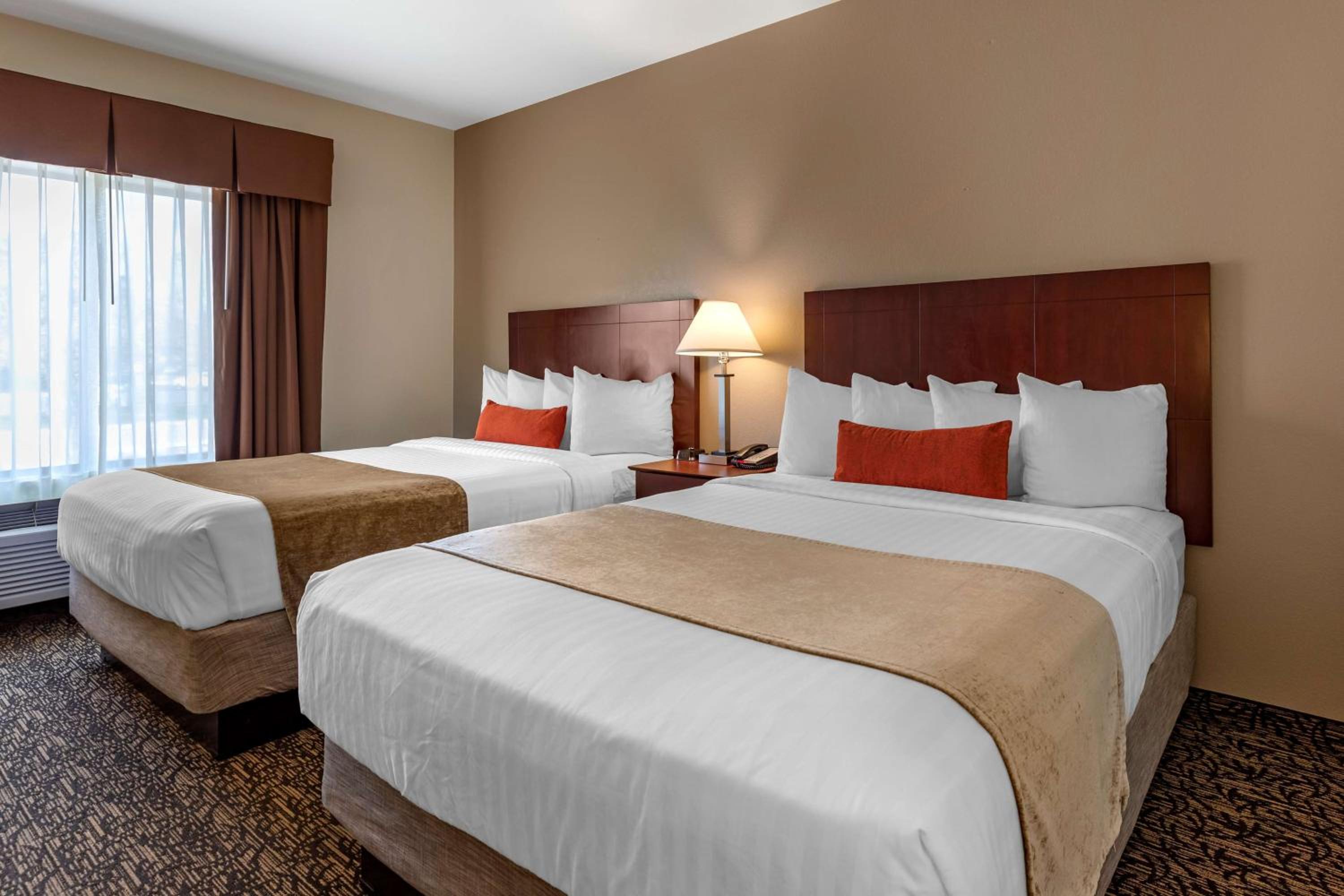 Queen Room with Two Queen Beds - Photo 1