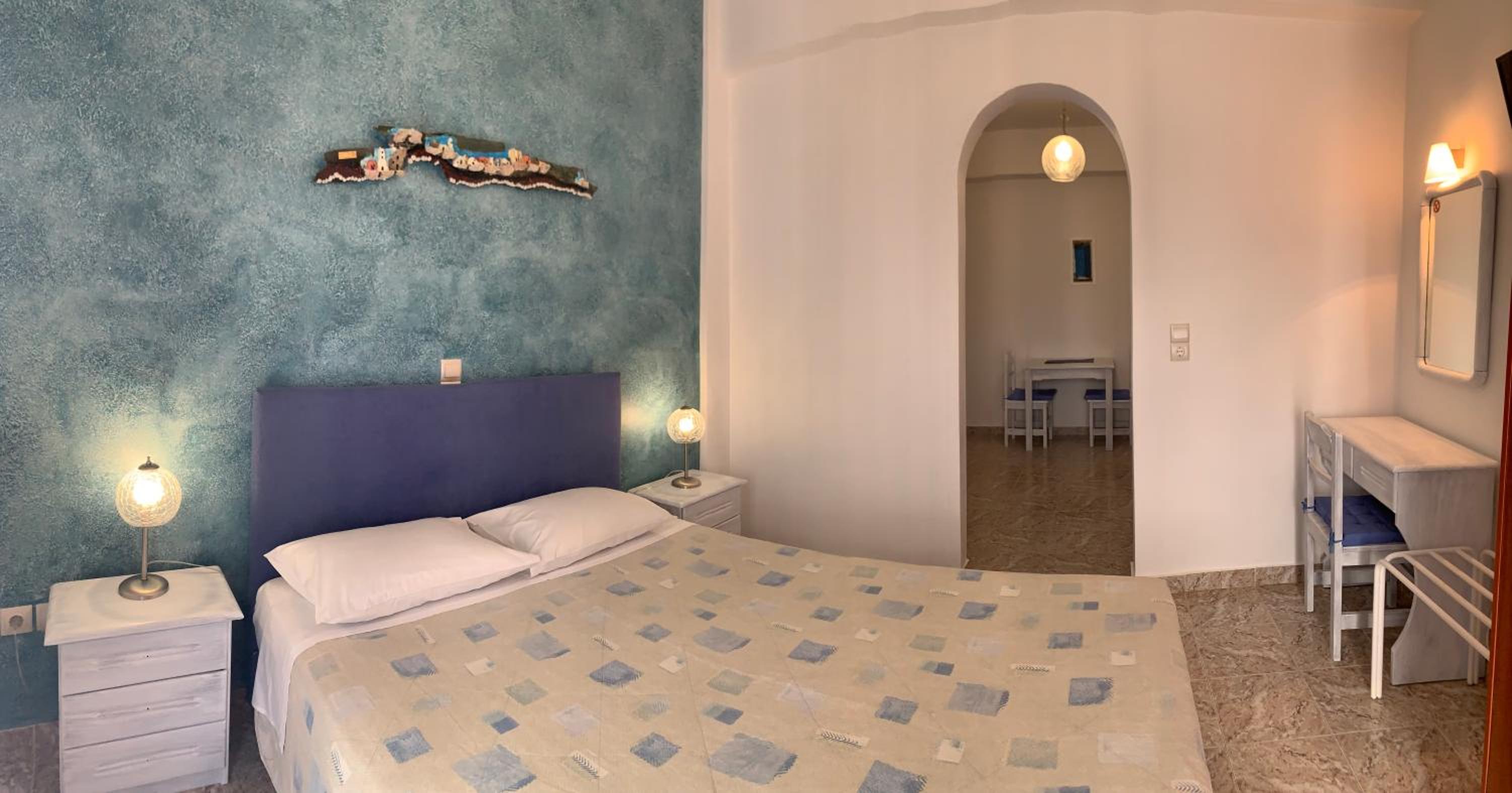 One-Bedroom Apartment - Photo 7