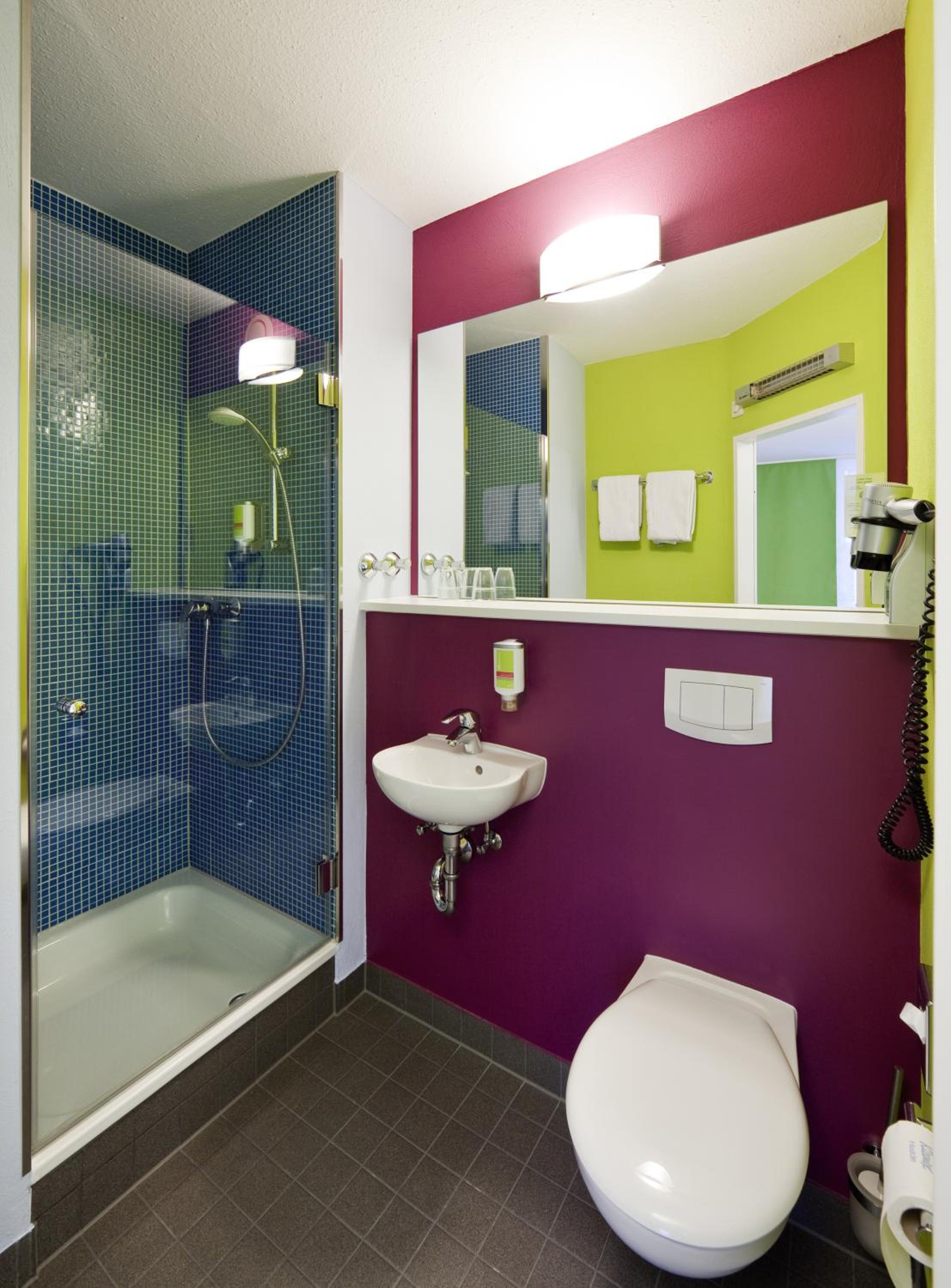 Standard Family Suite with Two Connecting Rooms photo 2