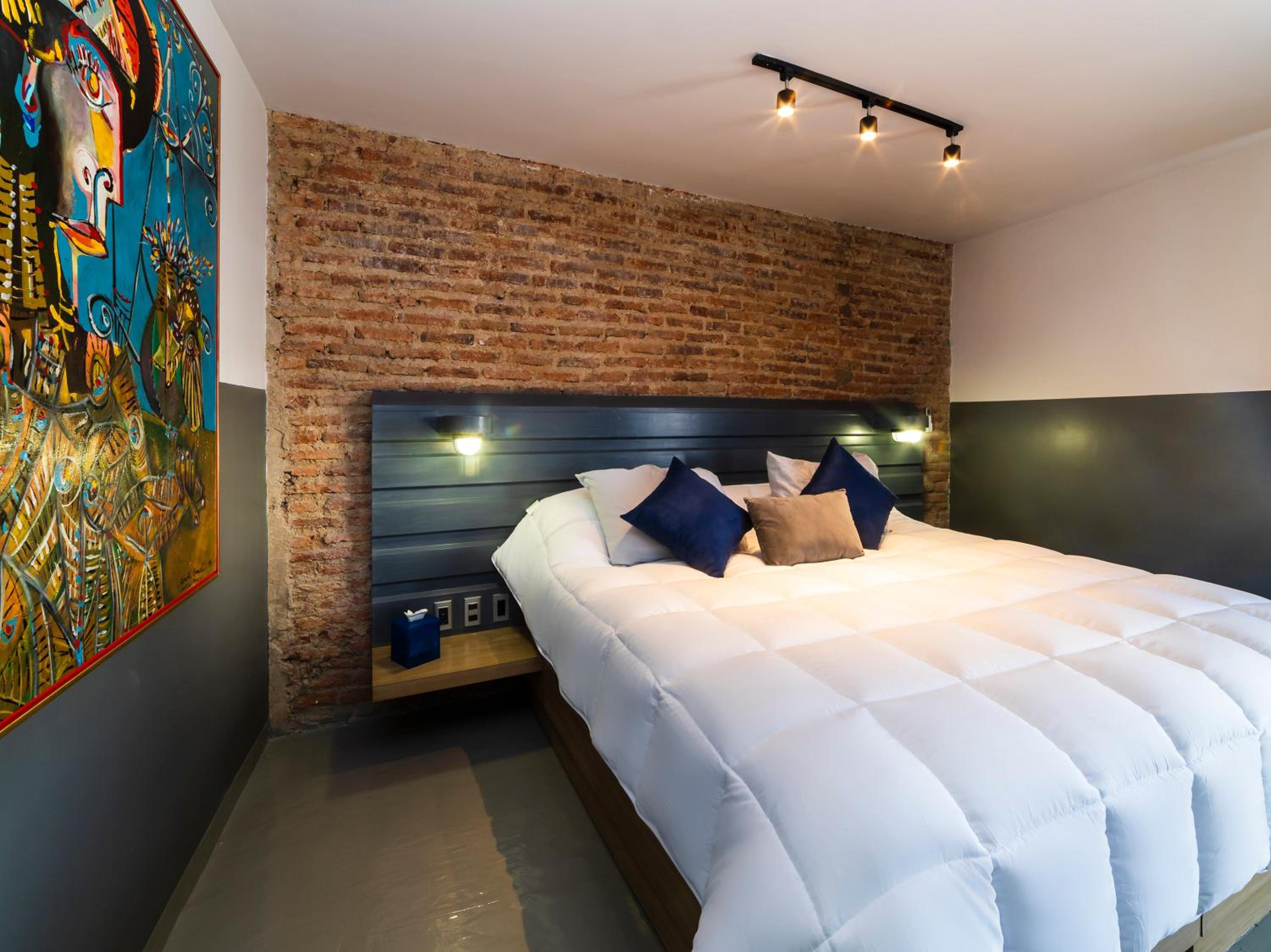 King Suite - Photo 1