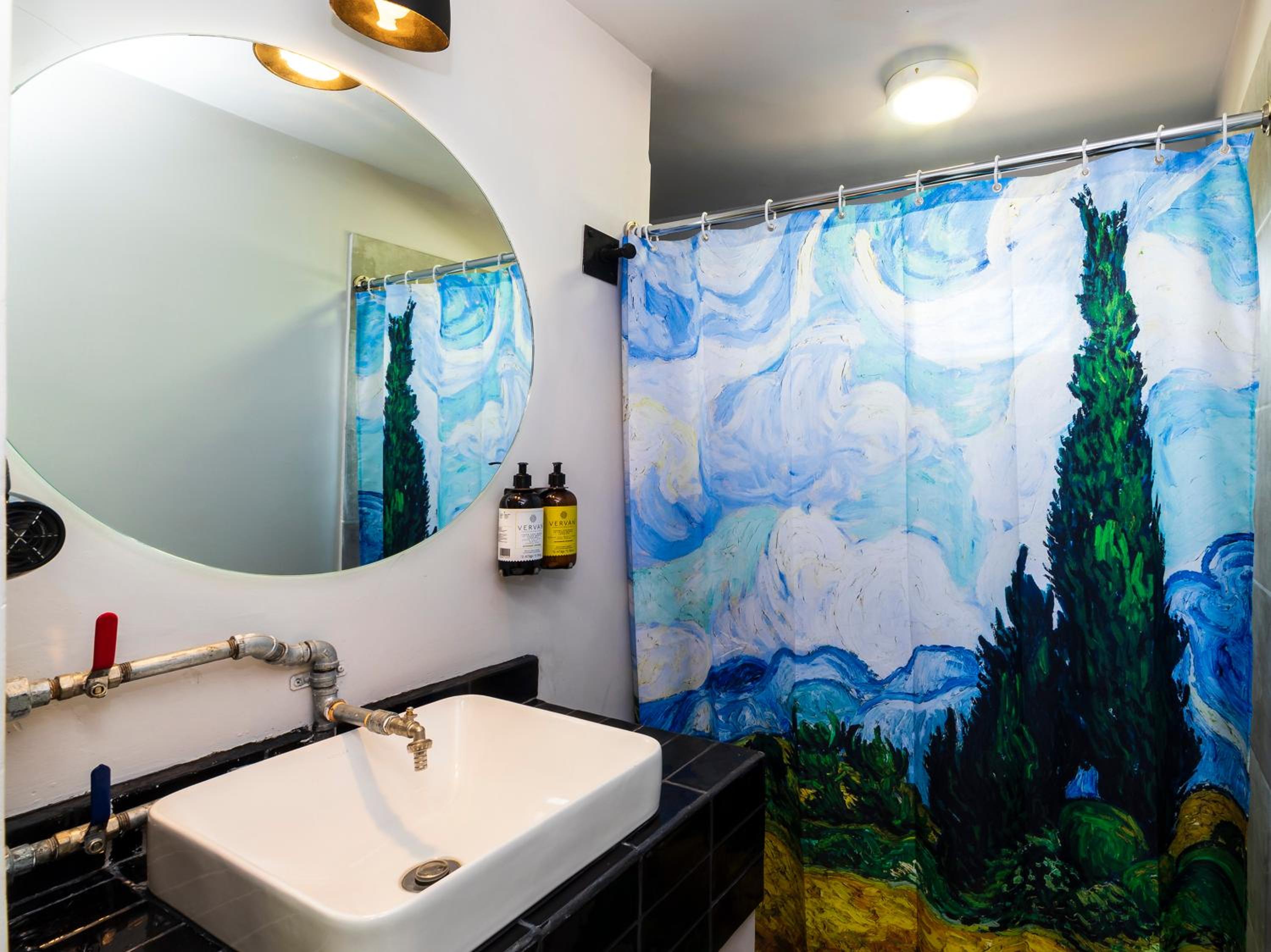 King Suite - Photo 7
