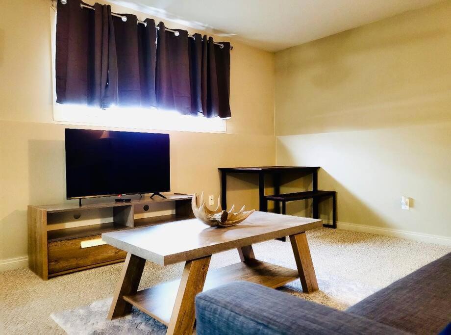 Two-Bedroom Apartment - Photo 45