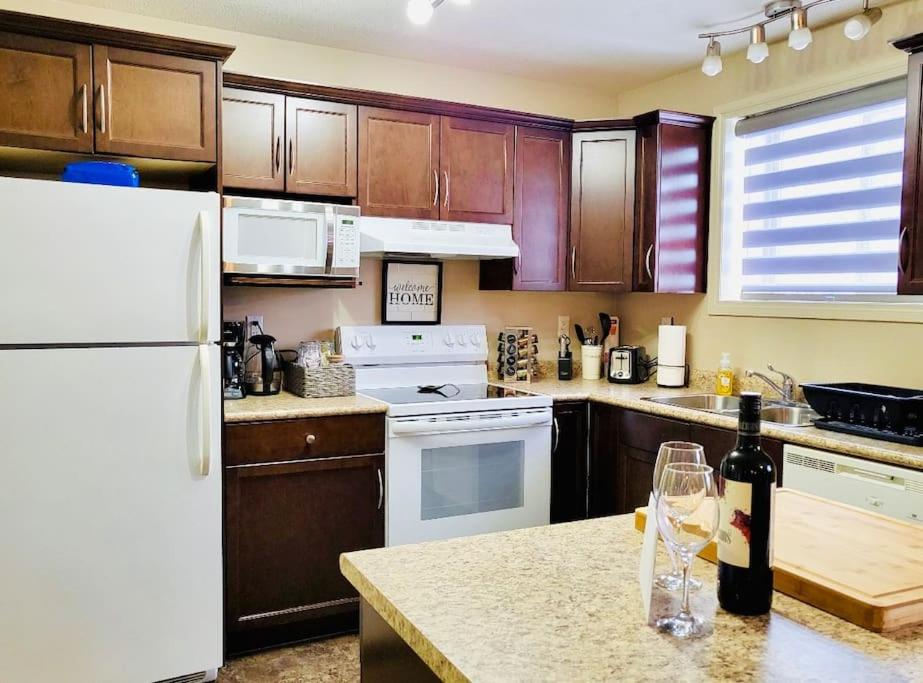 Two-Bedroom Apartment - Photo 17