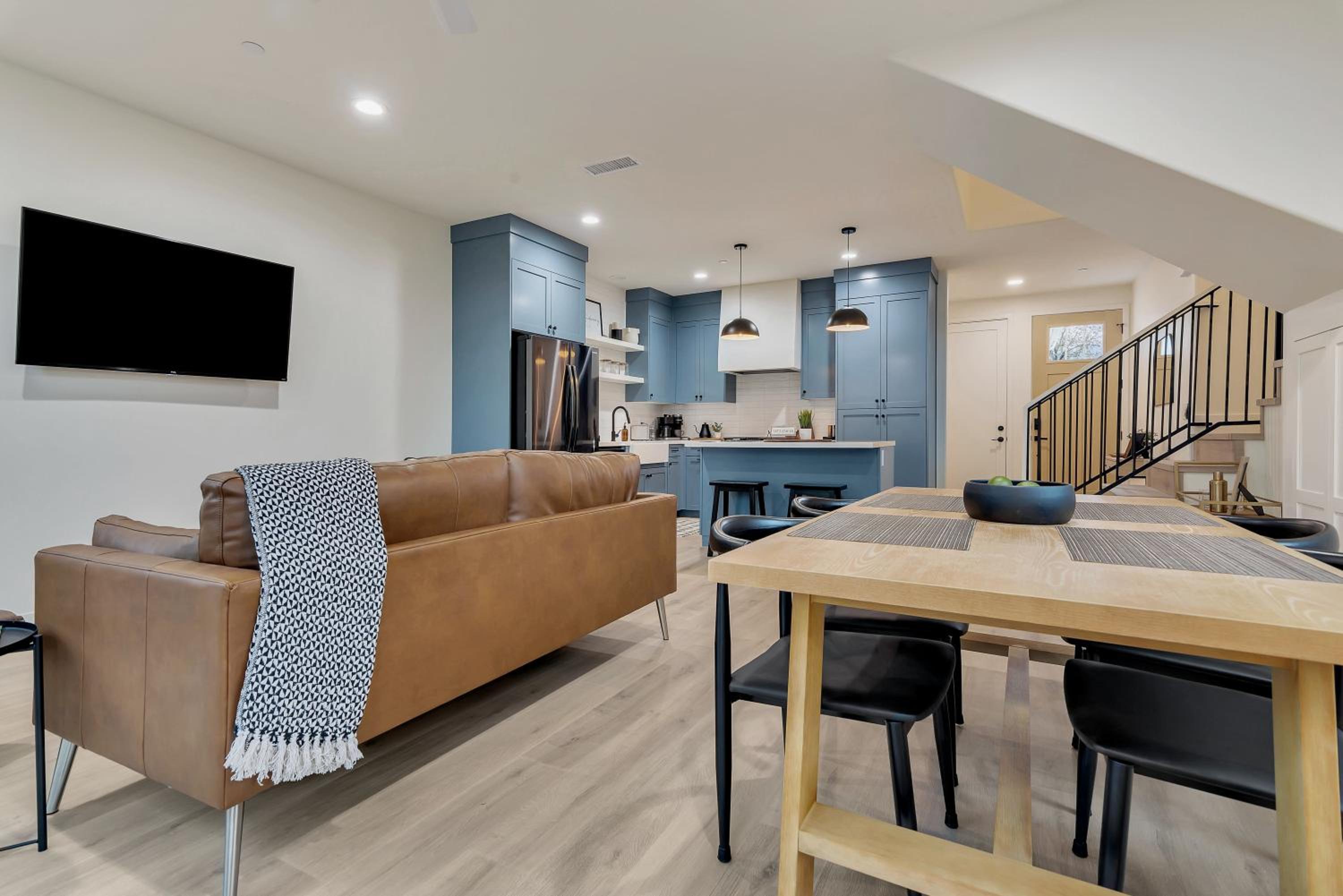 Two-Bedroom House photo 2