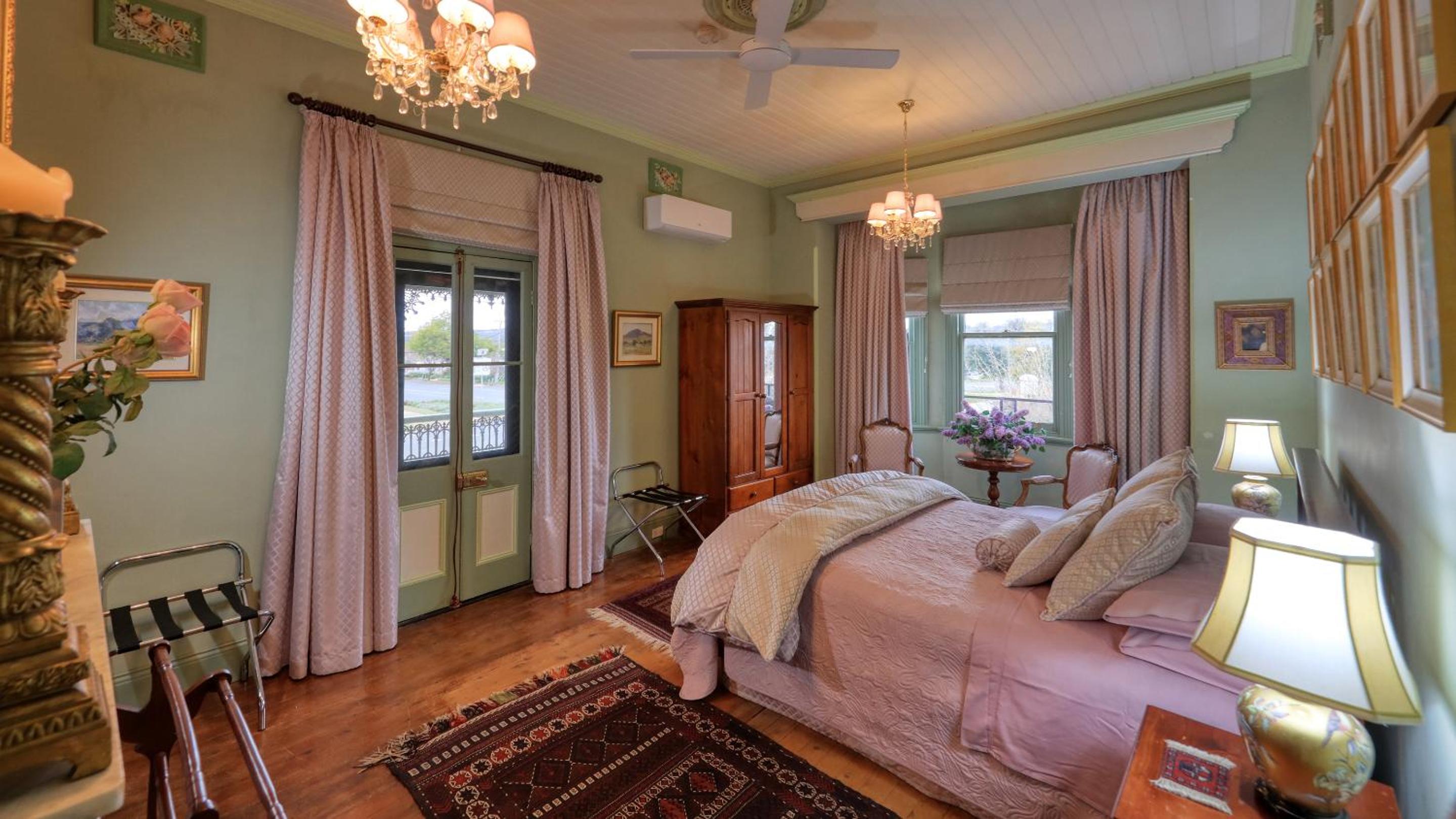 Double Room with Private Bathroom photo 1