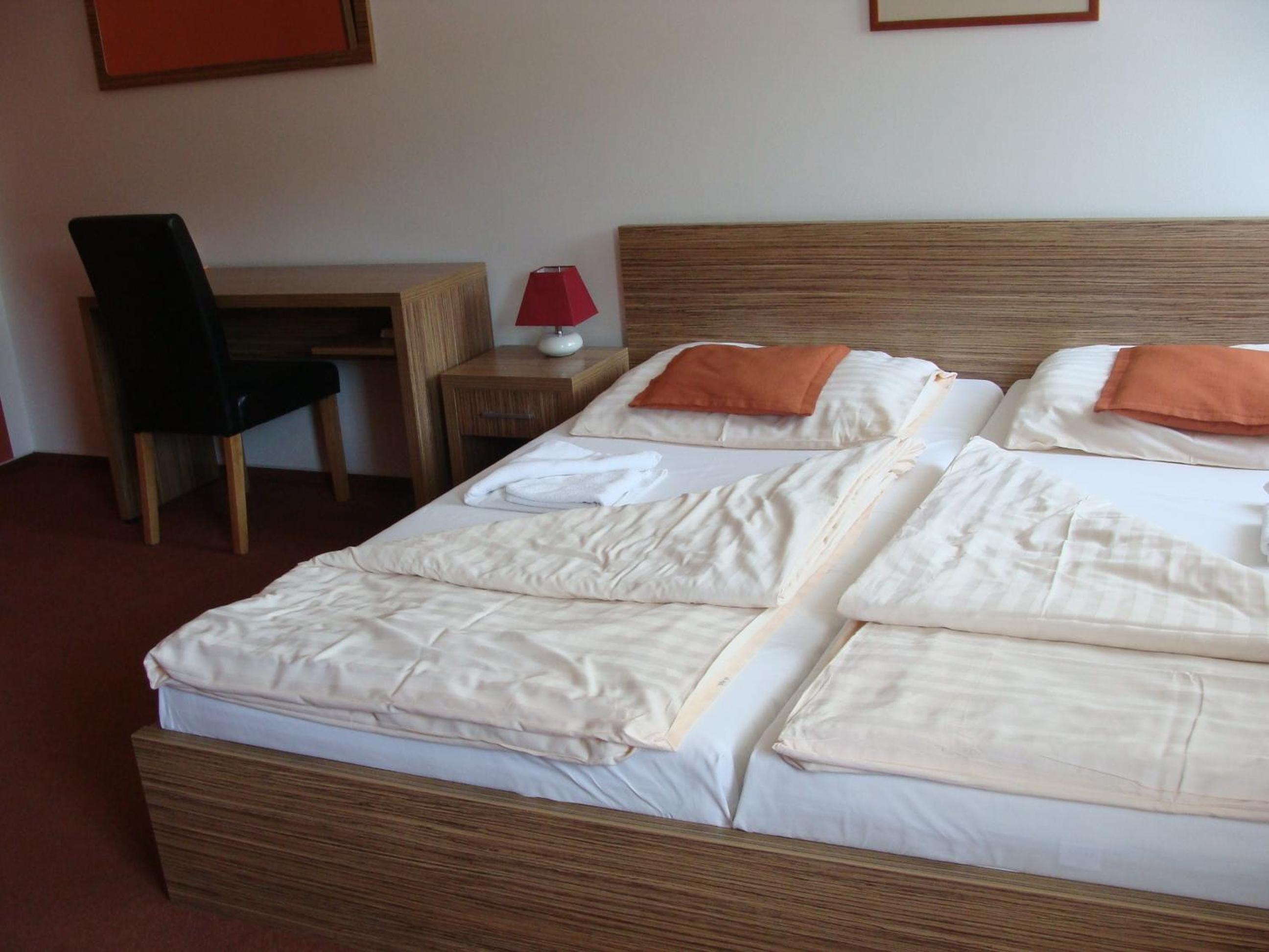 Double Room - Photo 2