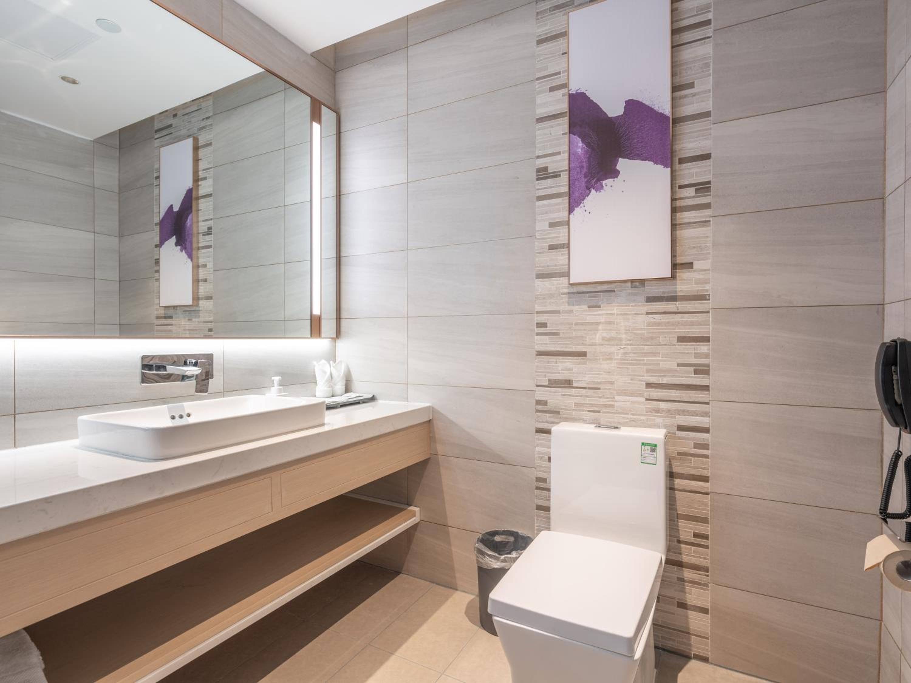 Business King Room photo 2