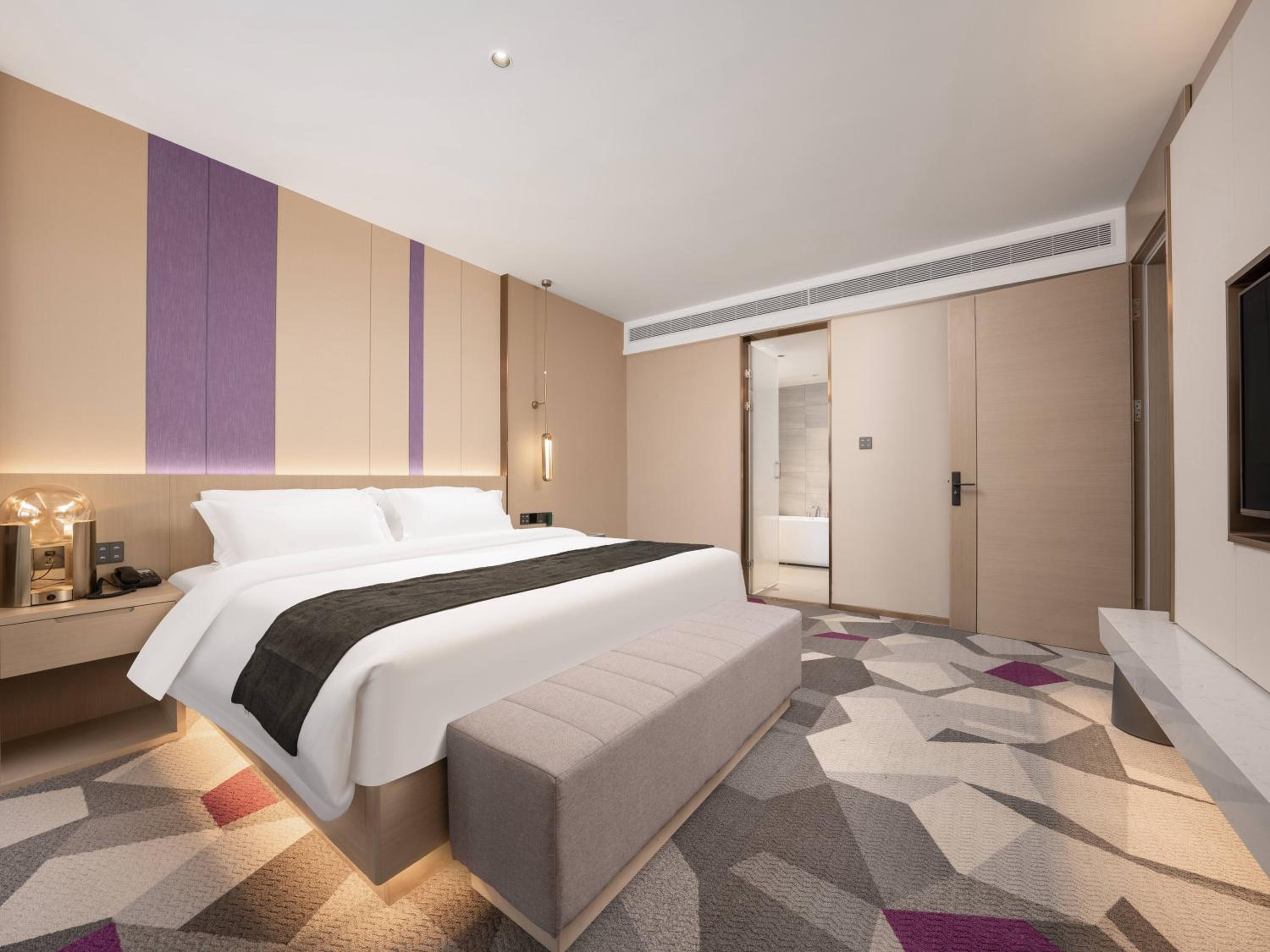 Pure Nature Suite (King) photo 1