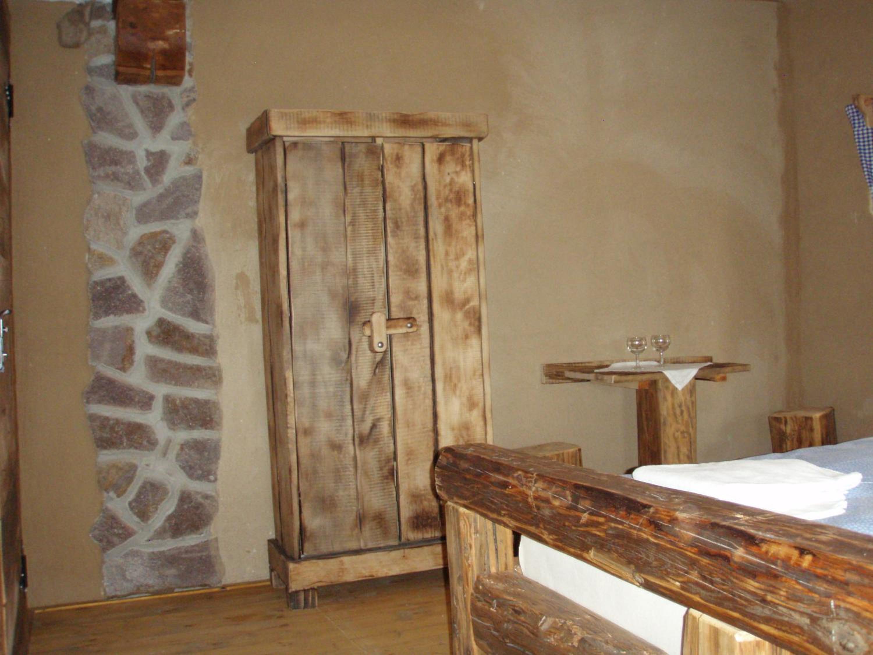Family Room with Bathroom photo 1
