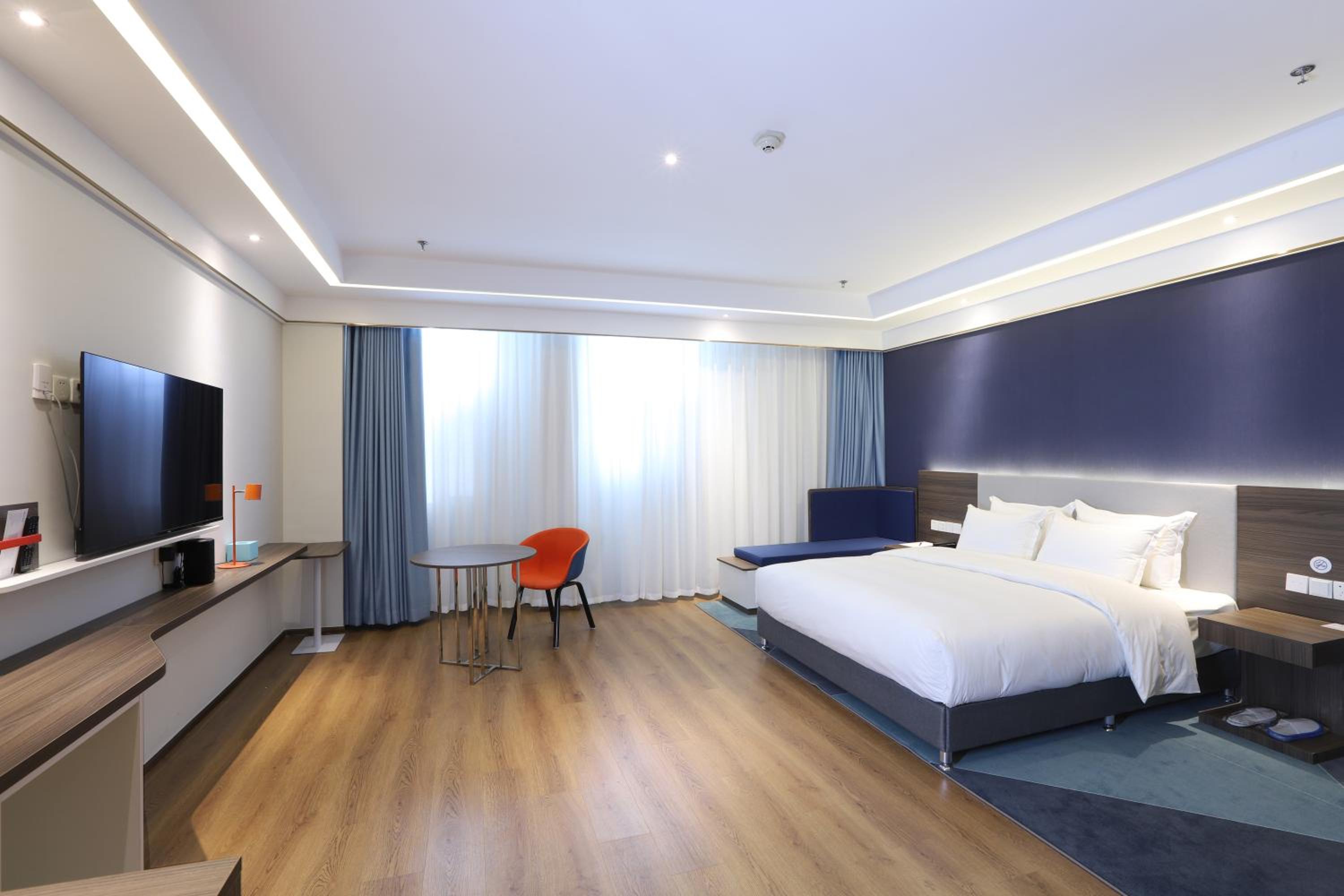 Standard King Room - Photo 1