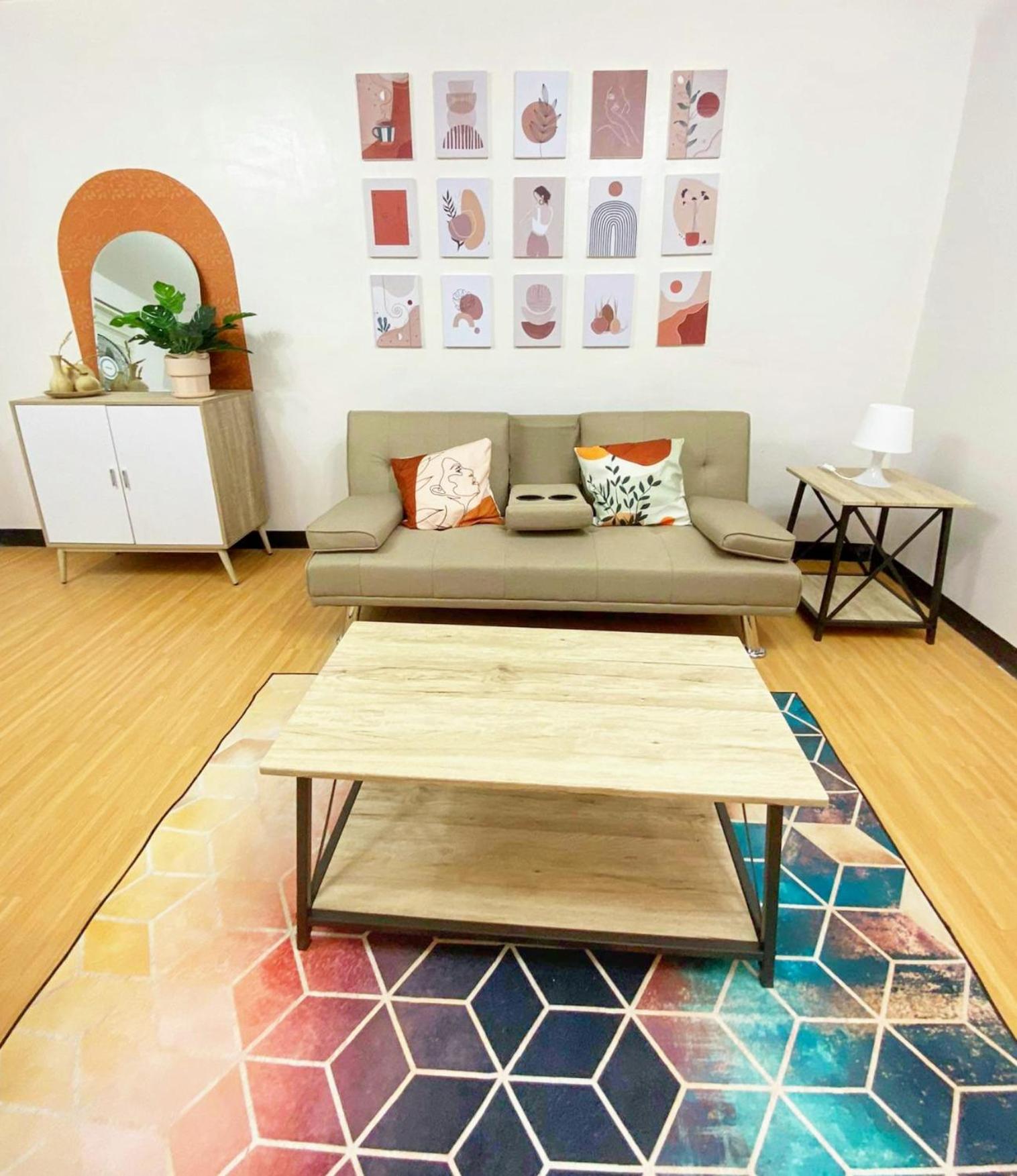 One-Bedroom Apartment - Photo 11