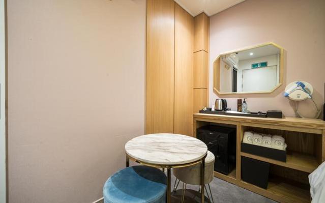 Standard Double Room - Photo 7