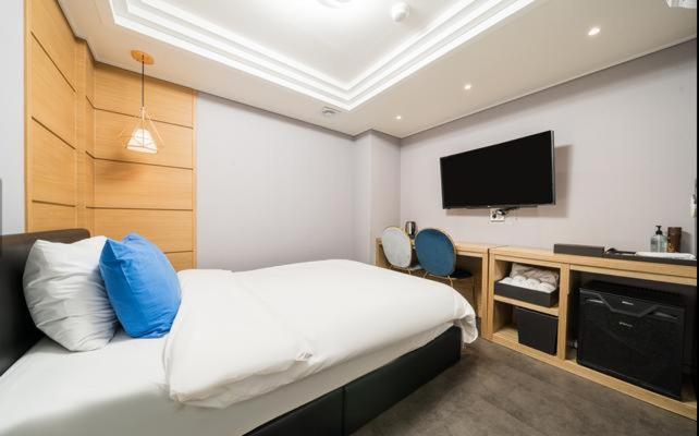 Economy Double Room - Photo 5