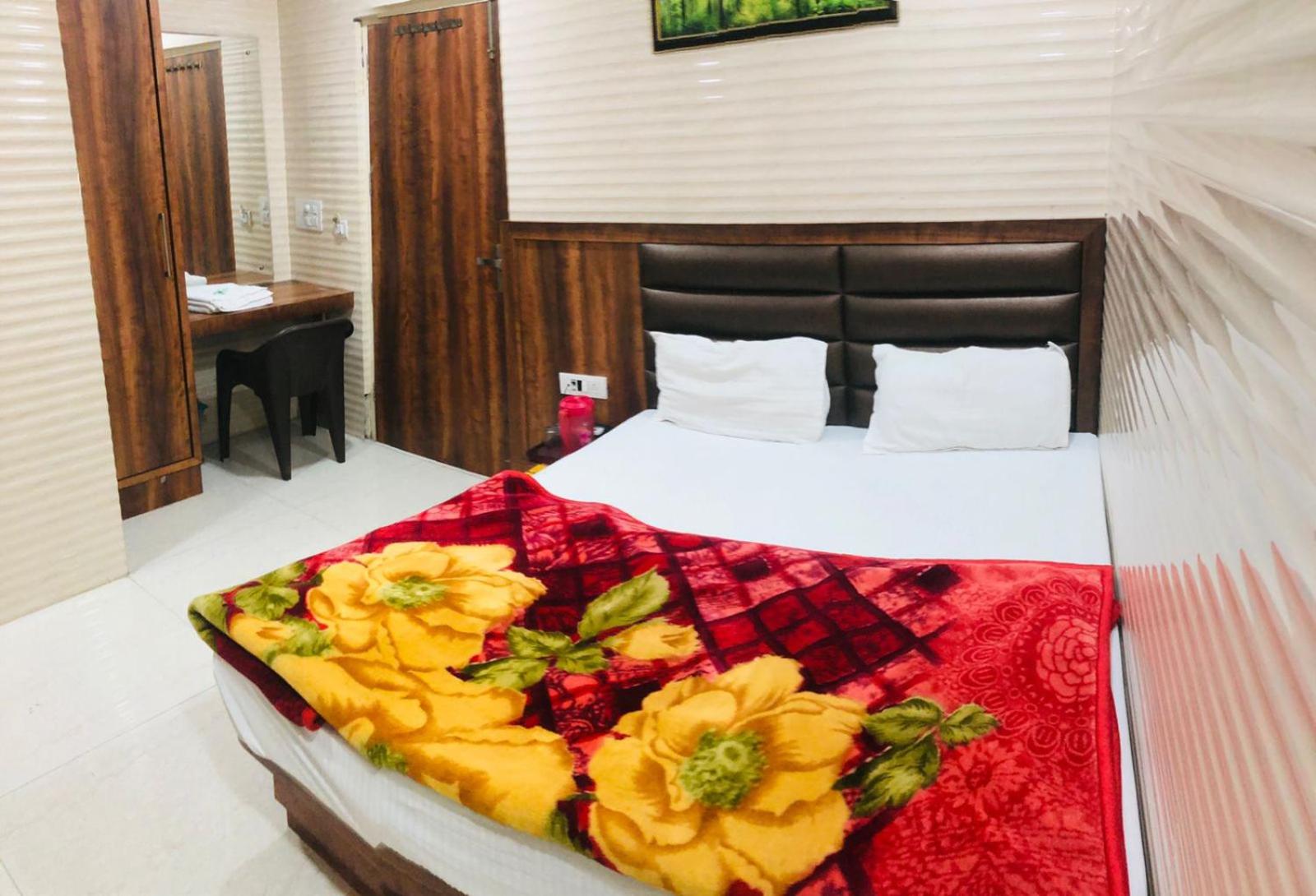 Deluxe Room - Photo 1