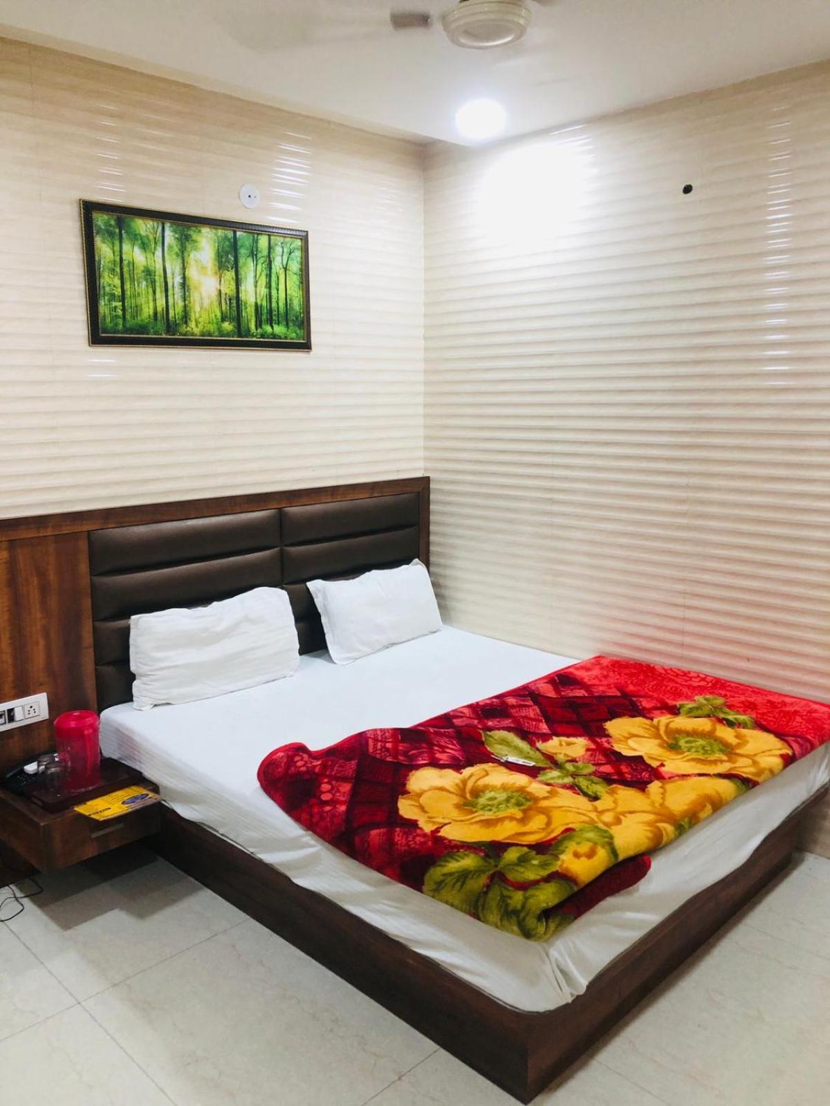 Deluxe Room - Photo 6