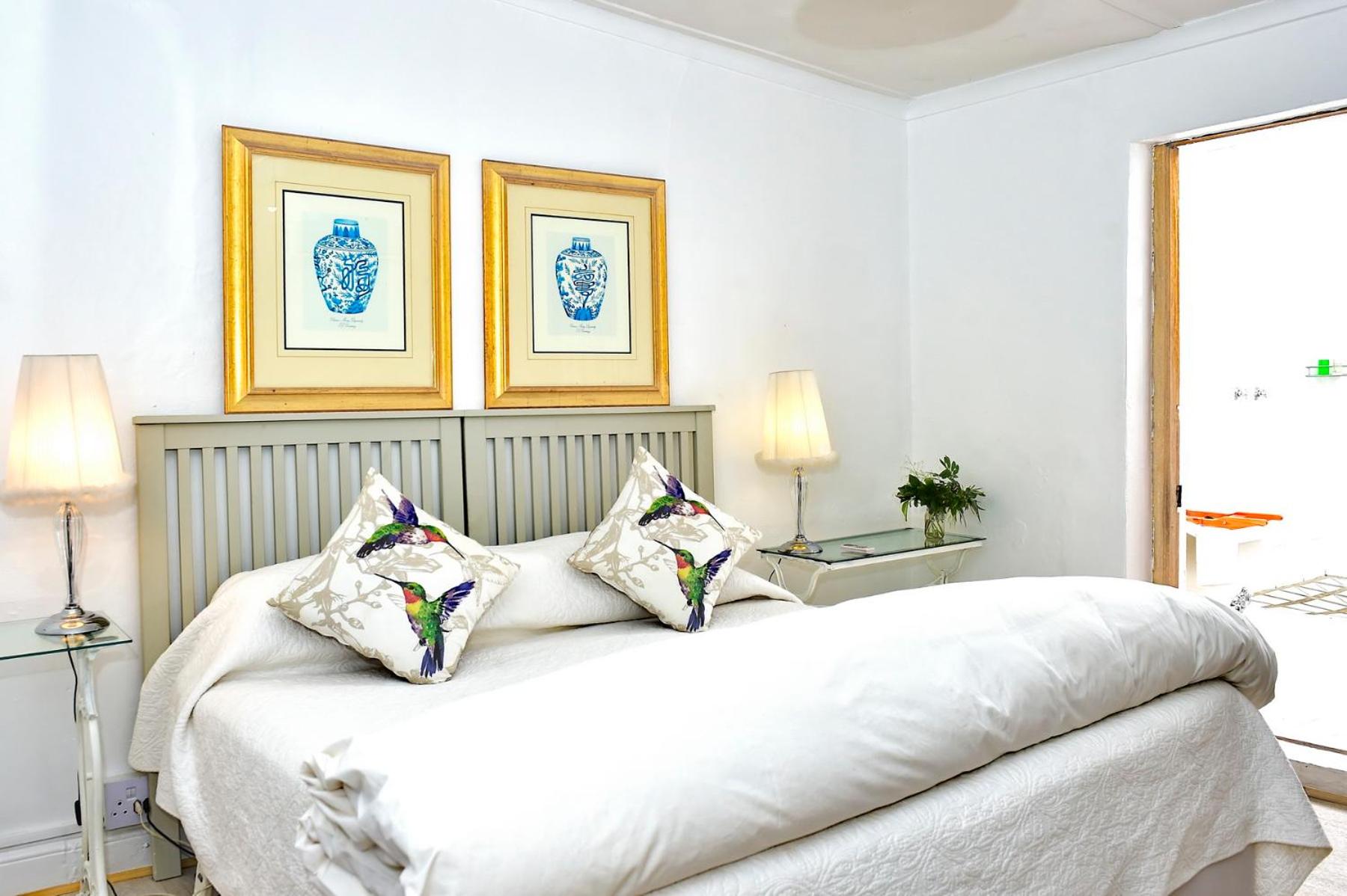 Two-Bedroom House with Two Bathrooms - Photo 4